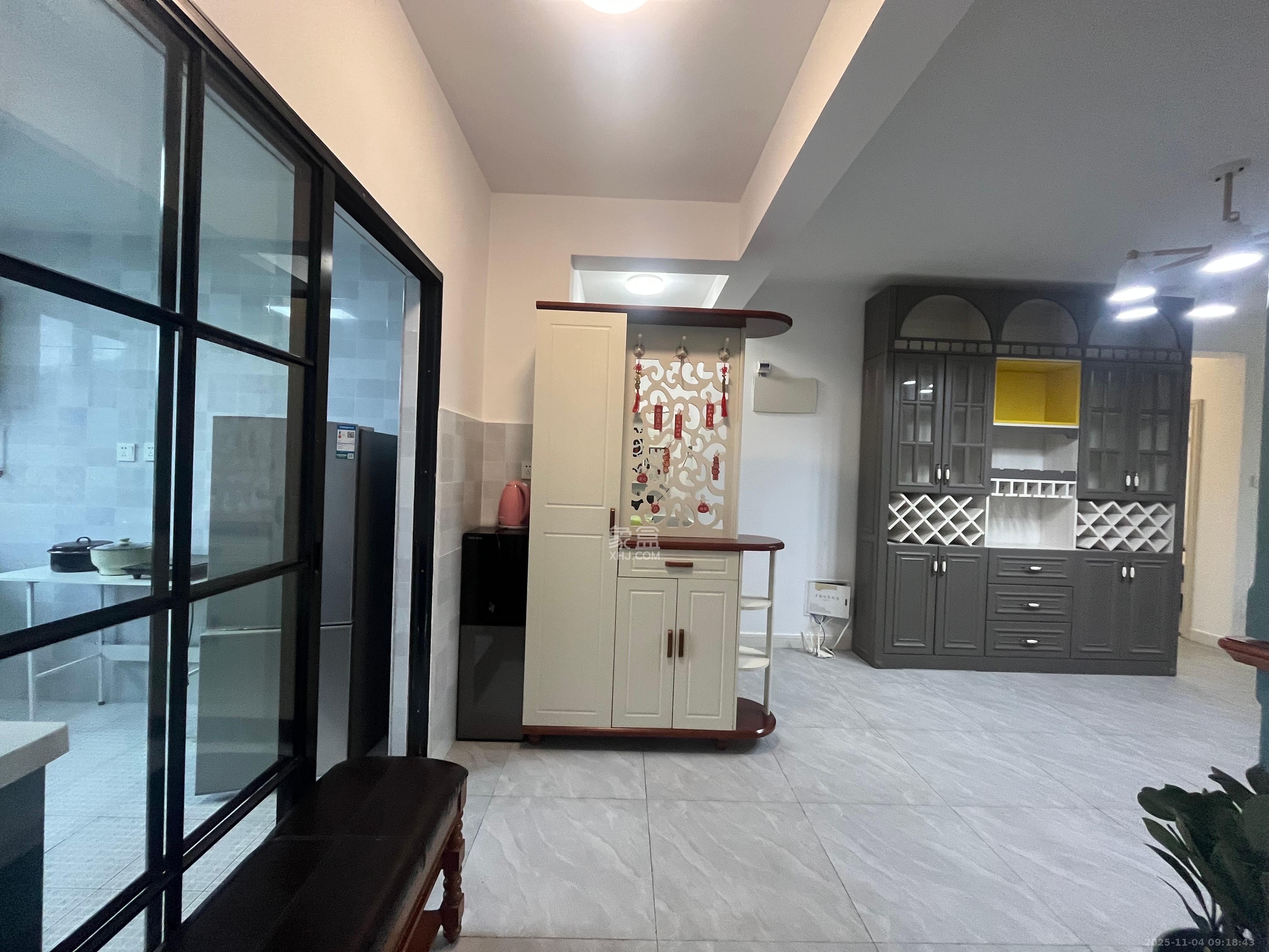 奥克斯缔壹城 4室2厅2卫 3600.0元/月 奥克斯缔壹城 4室2厅2卫 3600.0元/月室内图