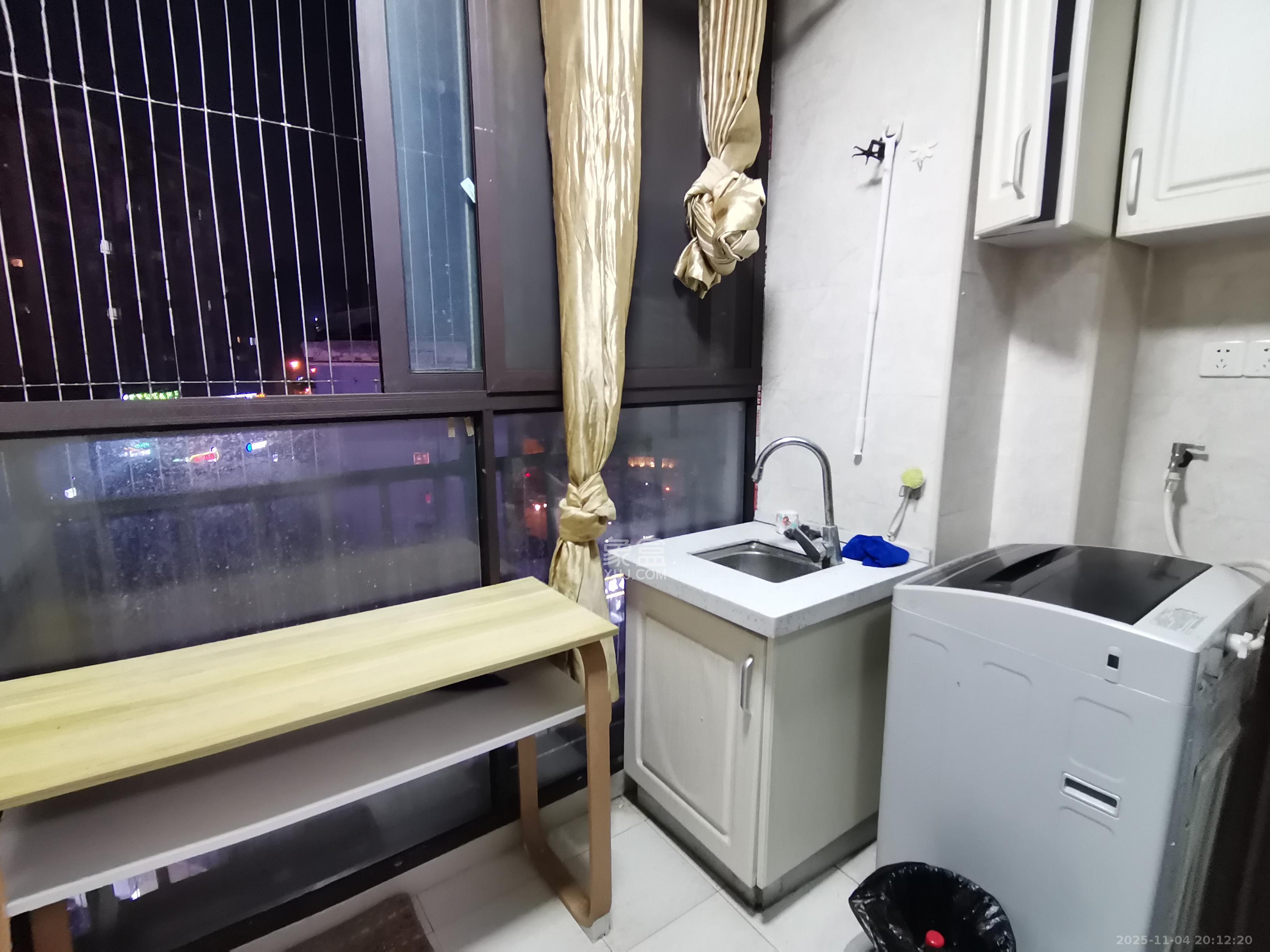 星宇V立方（旭和大厦）  1室0厅1卫    1300.0元/月室内图