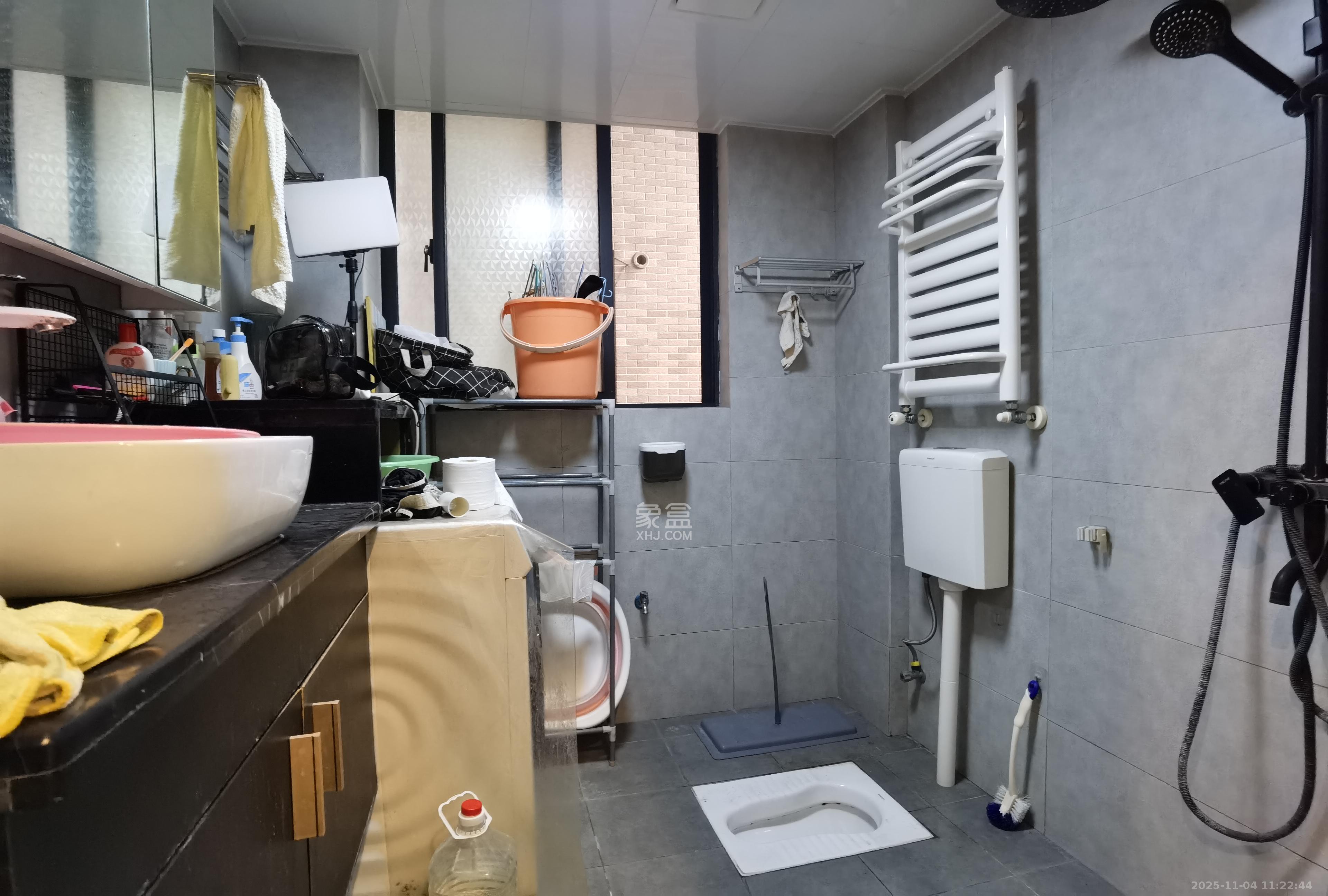 城市森林  2室2厅1卫    3200.0元/月室内图