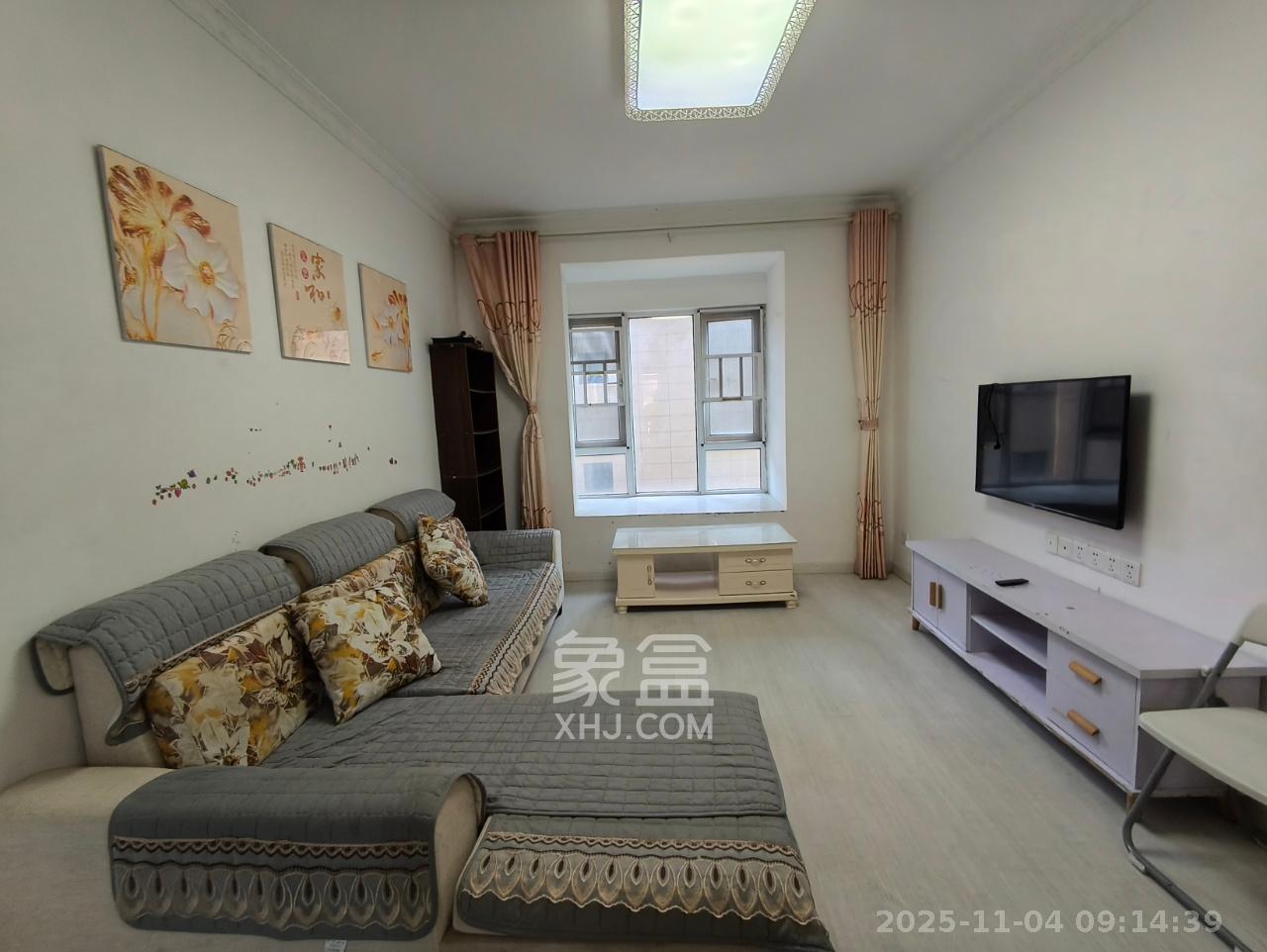 荣盛花语城  3室2厅1卫    1800.0元/月