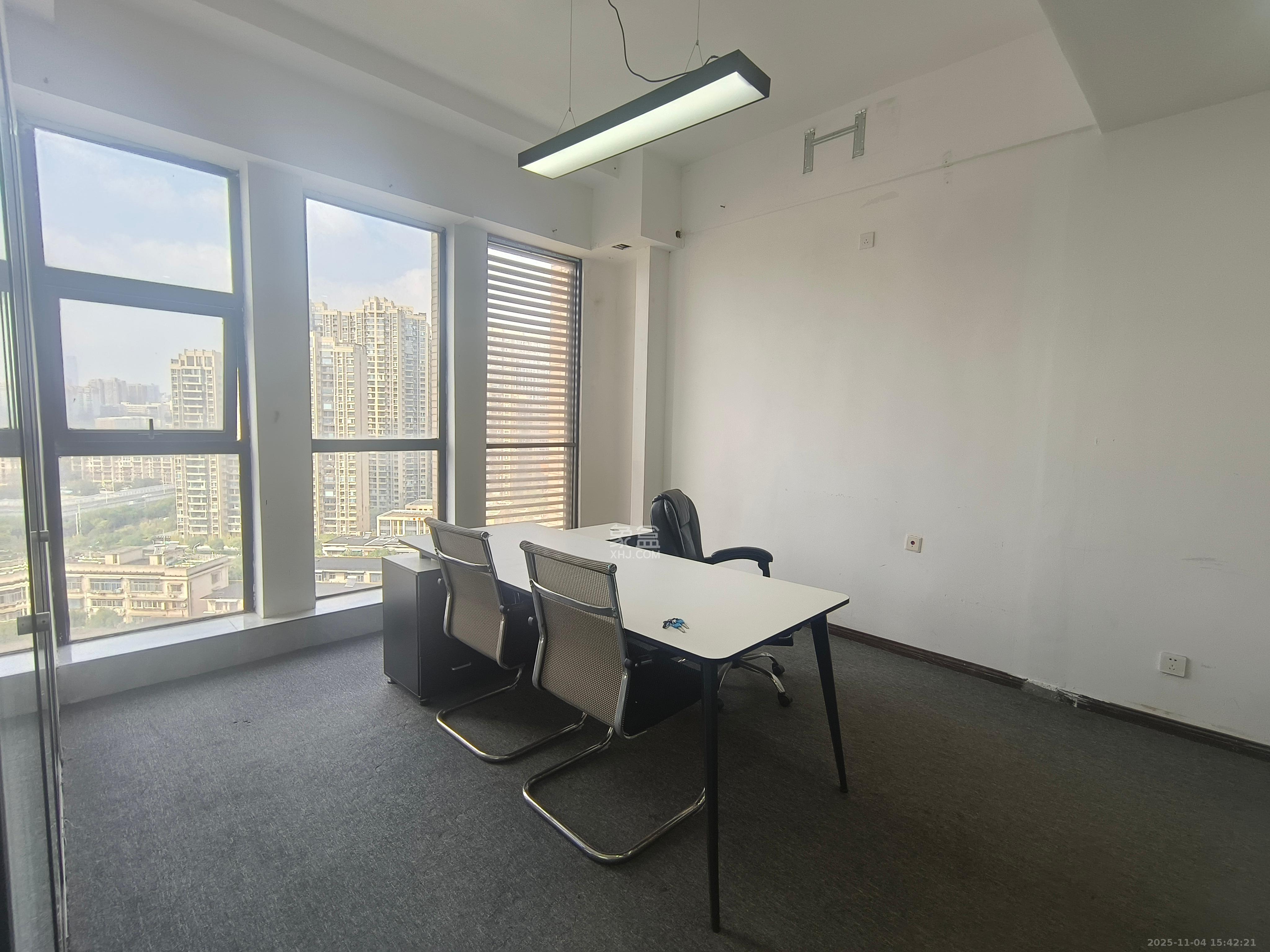 新世界广场 1室1厅1卫 7200.0元/月 新世界广场 1室1厅1卫 7200.0元/月室内图