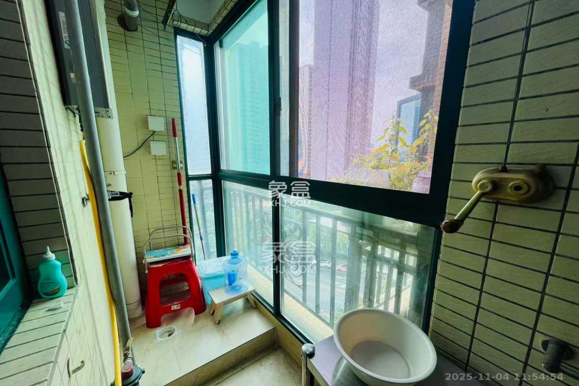 恒大御景湾 3室2厅1卫 3200.0元/月 恒大御景湾 3室2厅1卫 3200.0元/月室内图