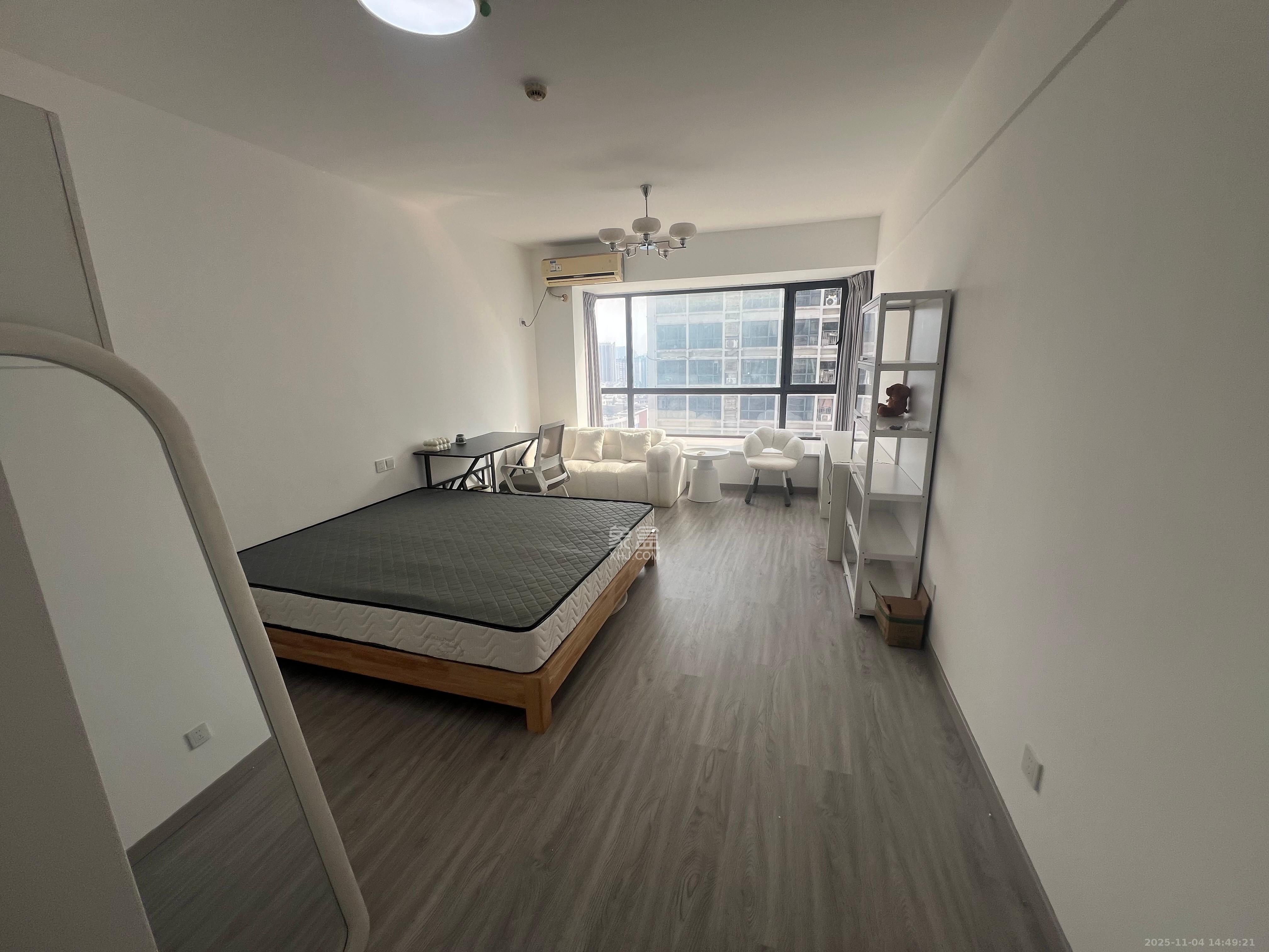 三万英尺 1室1厅1卫 1700.0元/月 三万英尺 1室1厅1卫 1700.0元/月室内图