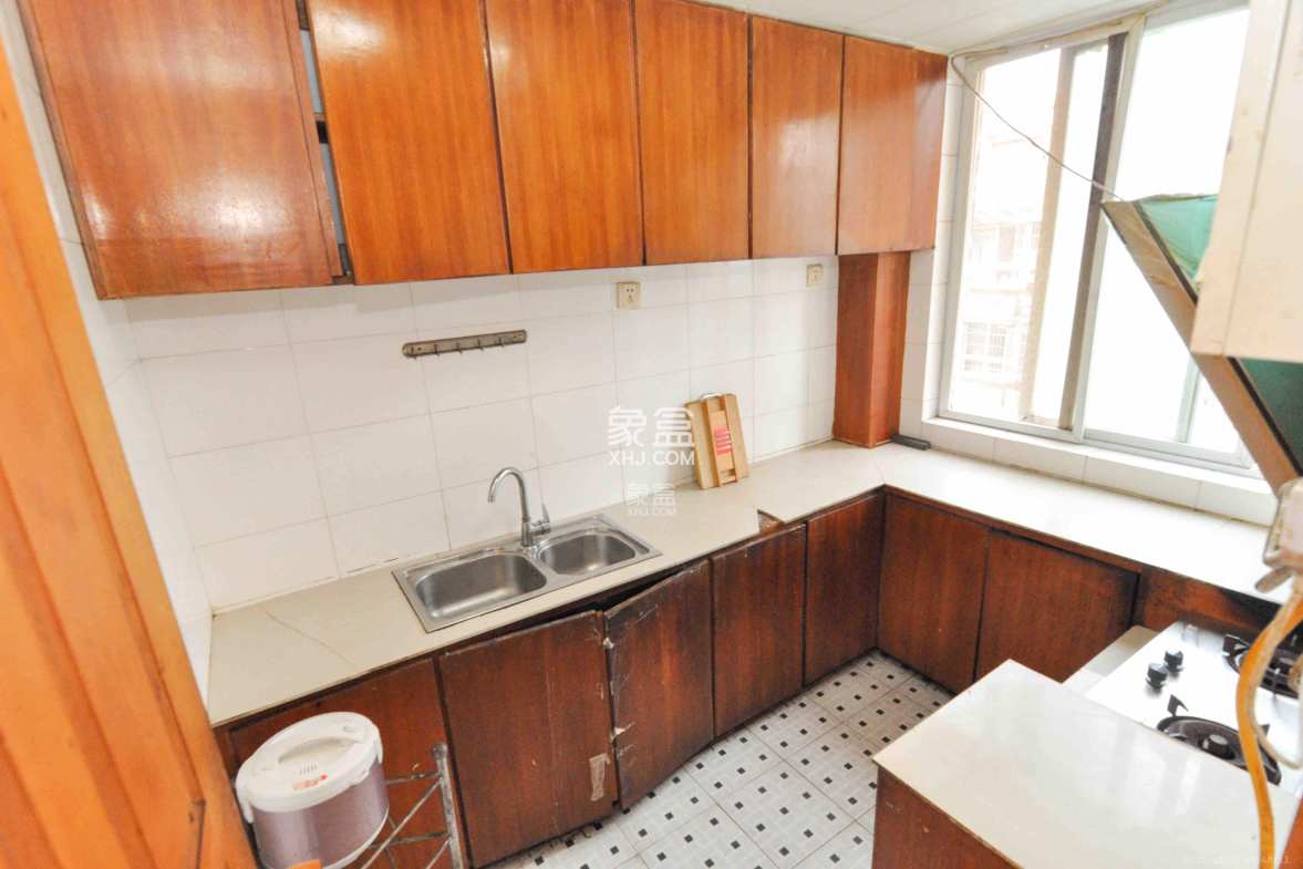 恒万西溪里 3室2厅1卫 3000.0元/月 恒万西溪里 3室2厅1卫 3000.0元/月室内图