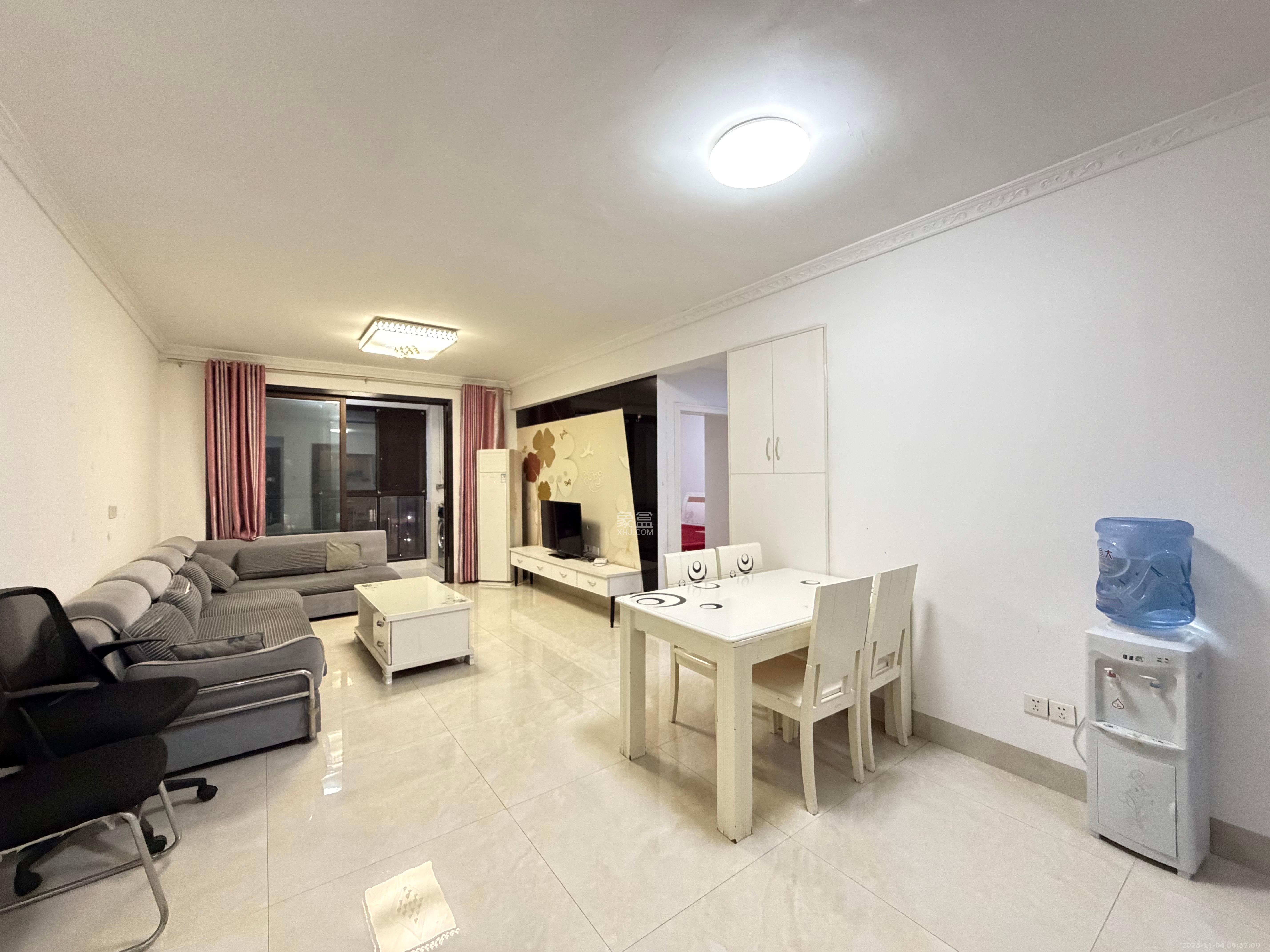 华润凤凰城三期  2室2厅1卫    1900.0元/月室内图