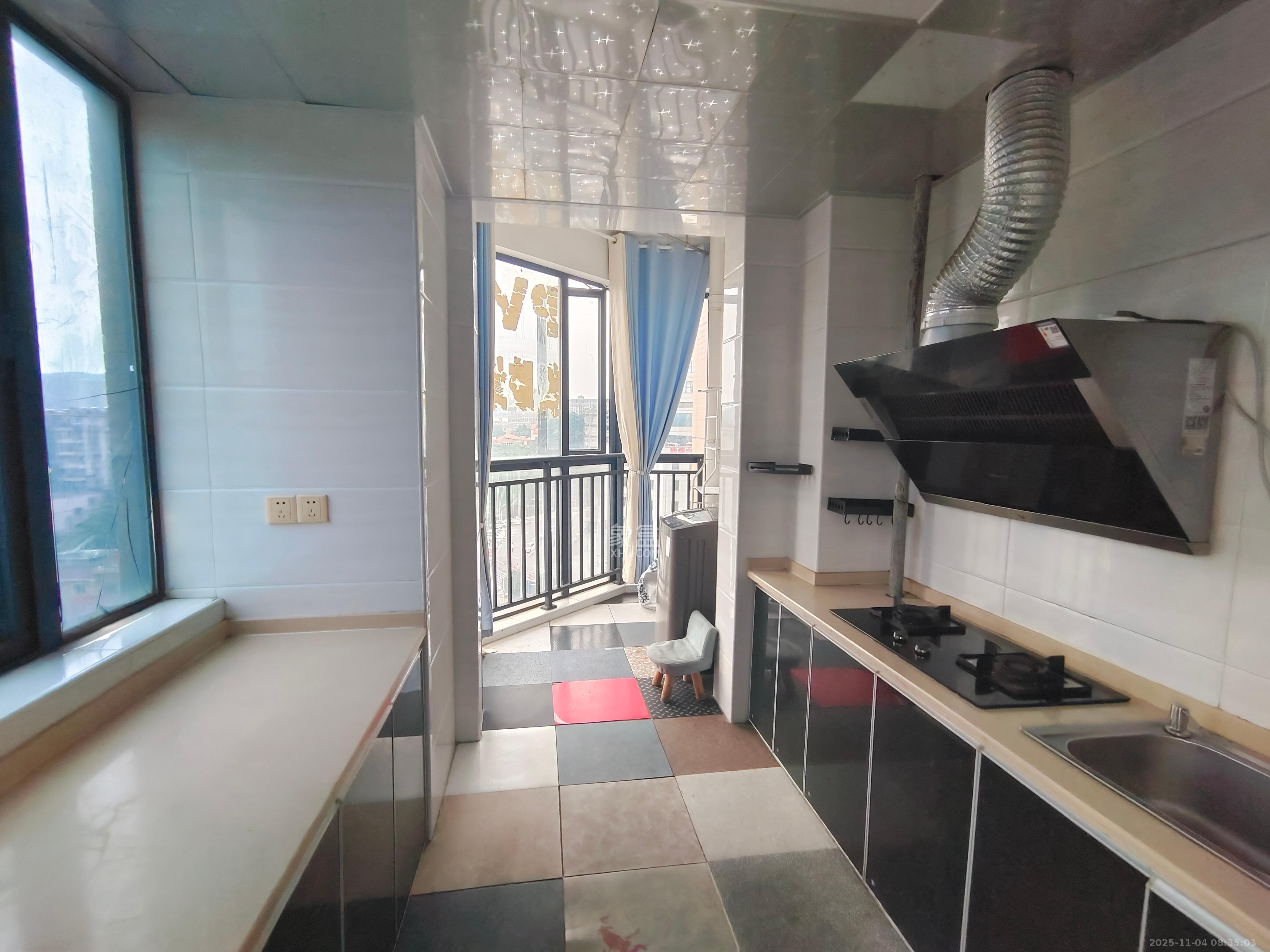 地华梅溪湖畔  2室2厅1卫    2000.0元/月室内图