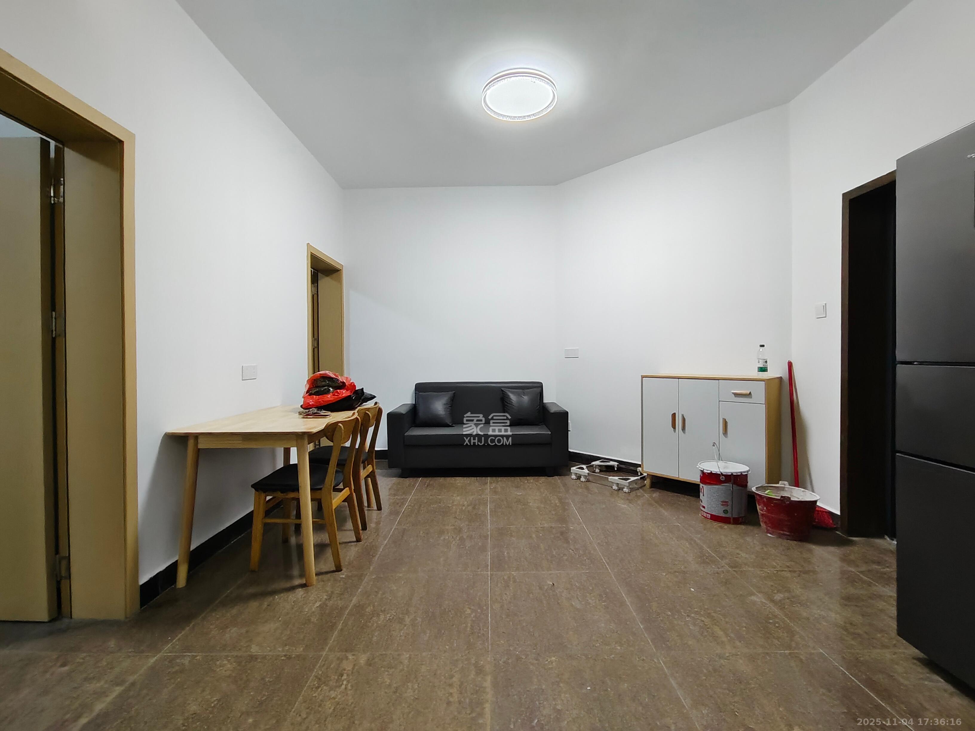 马王堆防水市场(马王堆新合八村安置住宅) 2室2厅1卫 1700.0元/月 马王堆防水市场(马王堆新合八村安置住宅) 2室2厅1卫 1700.0元/月室内图