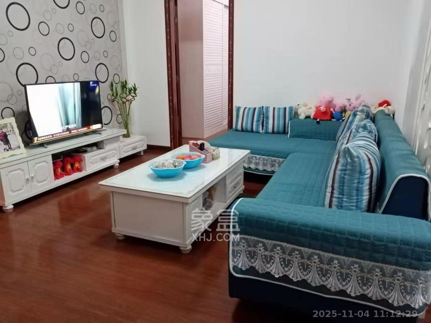 环宇天地、中海地产（中信城市广场二期）  2室2厅1卫    1800.0元/月