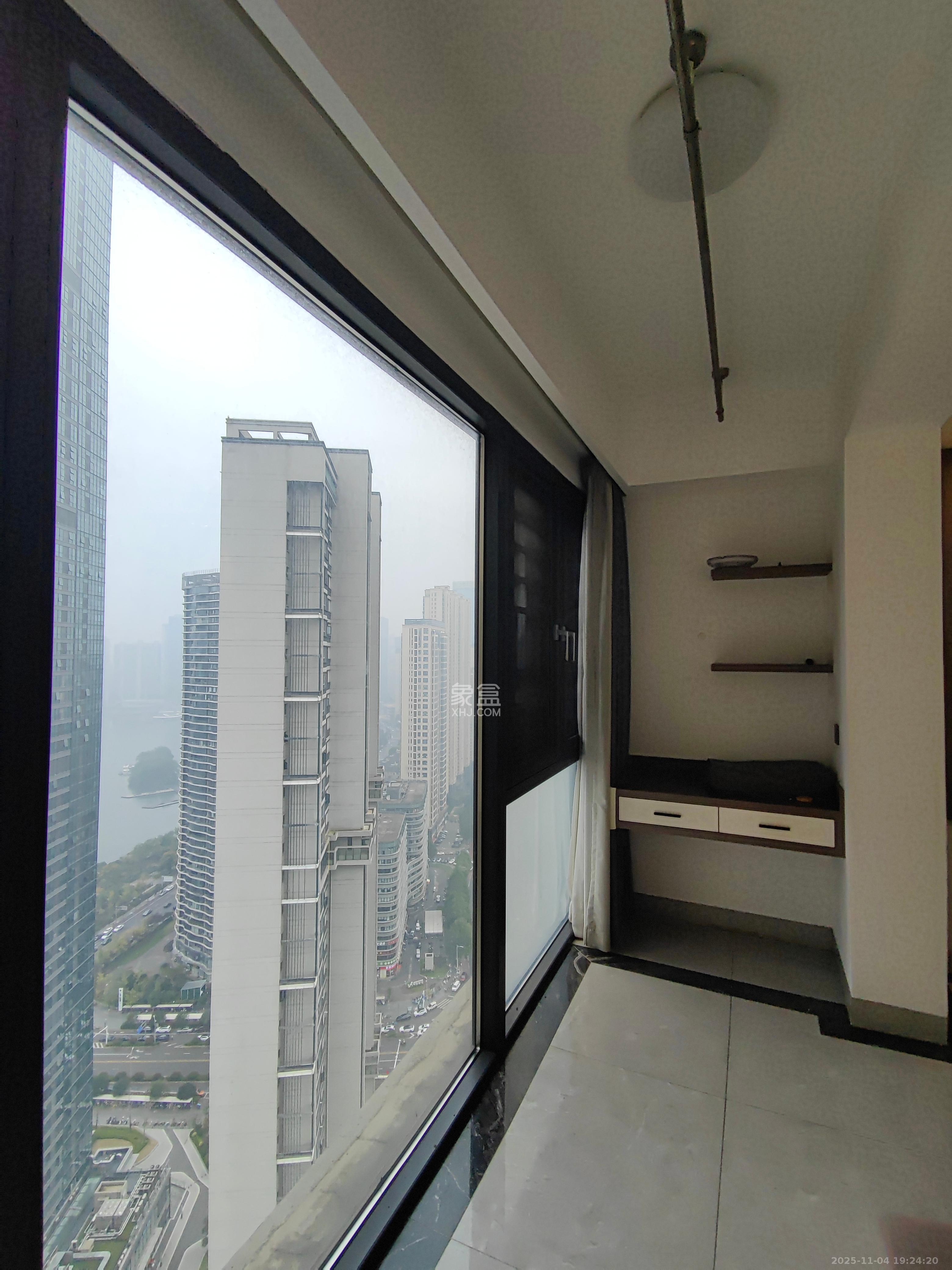 中建梅溪湖中心 3室2厅2卫 3400.0元/月 中建梅溪湖中心 3室2厅2卫 3400.0元/月室内图