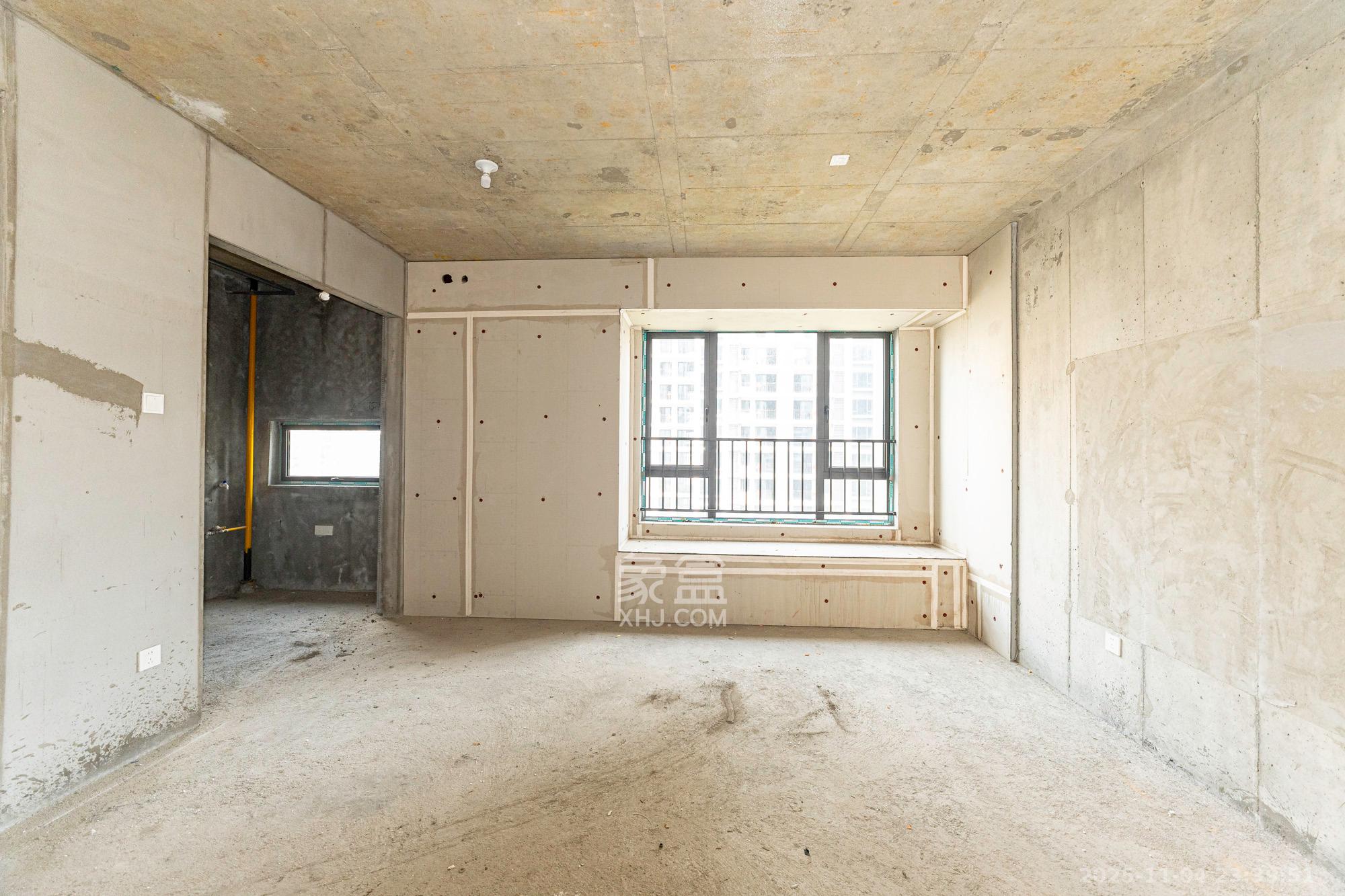 和顺府 4室2厅2卫 120.0万 和顺府 4室2厅2卫 120.0万客厅