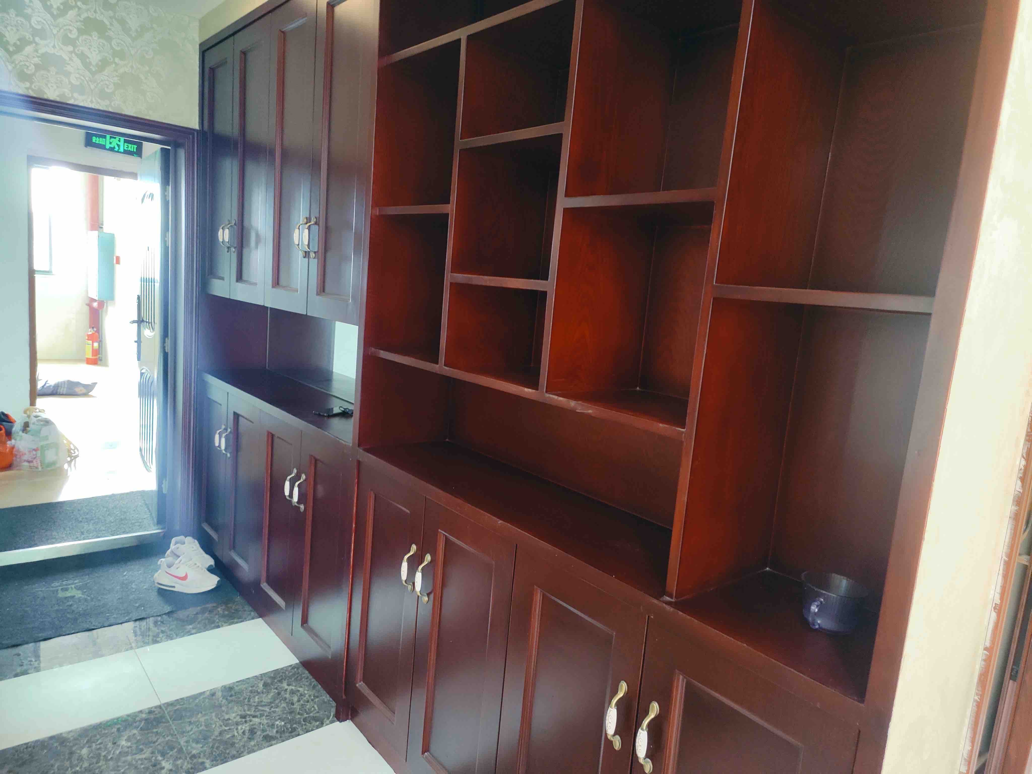 西子莲花  3室3厅2卫    2500.0元/月室内图