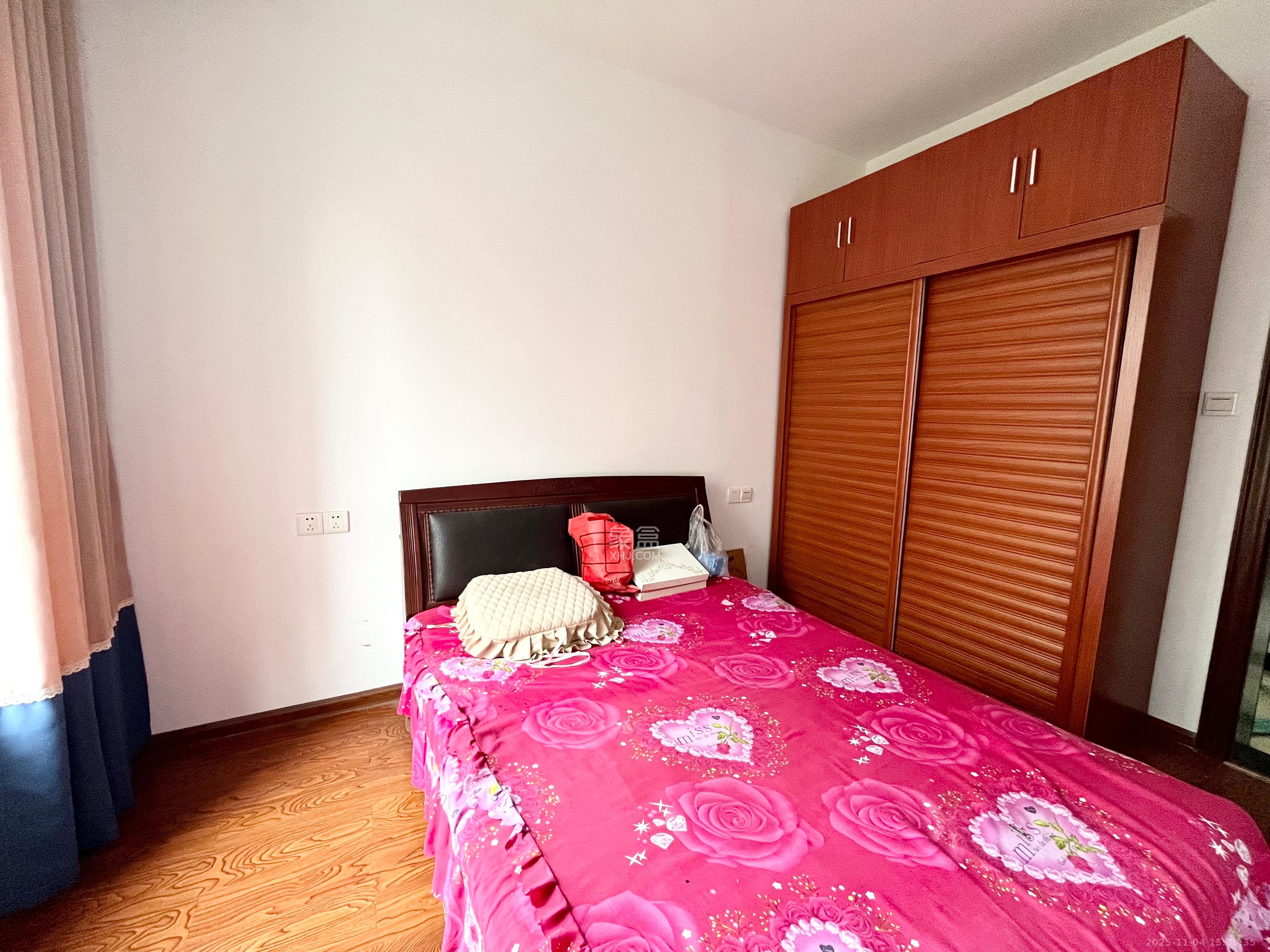 英祥春天  3室2厅1卫    2800.0元/月室内图