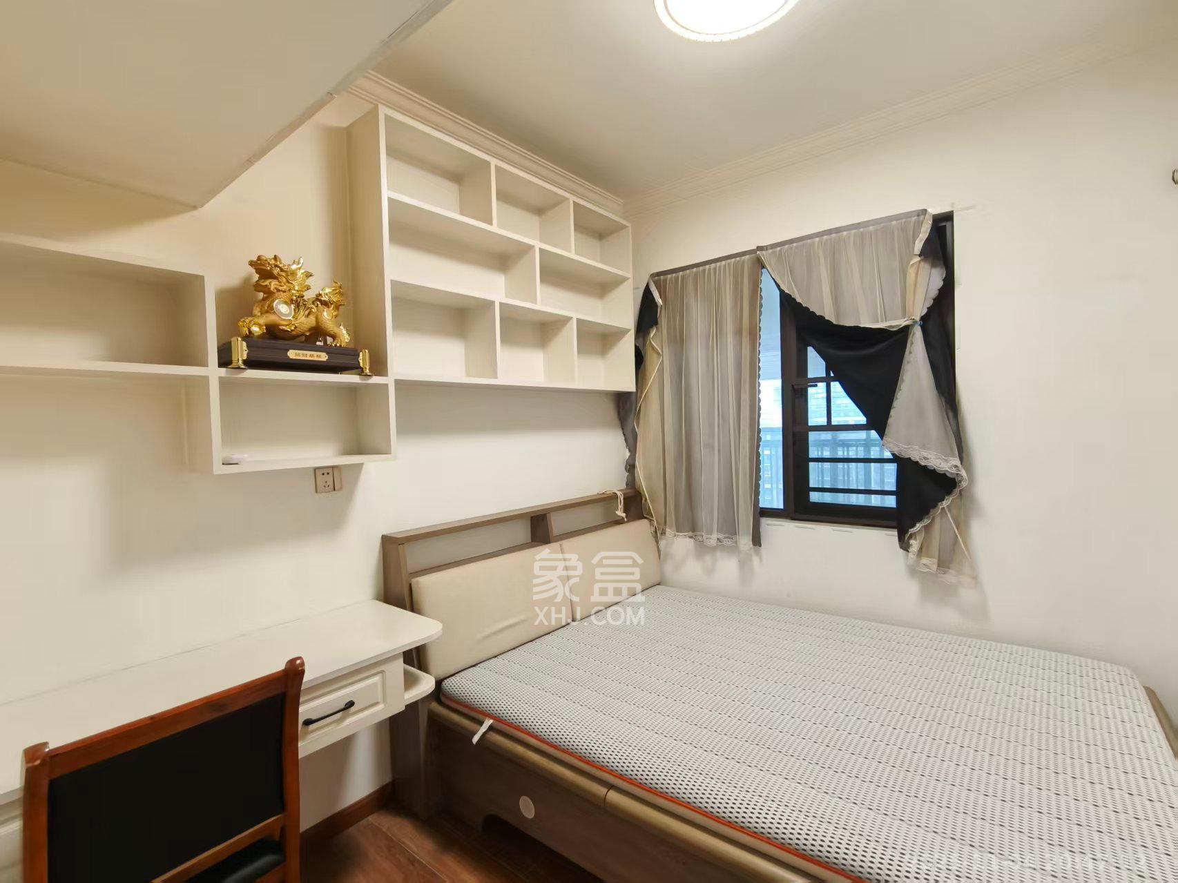 龙湖碧桂园天宸原著 3室2厅2卫 3500.0元/月 龙湖碧桂园天宸原著 3室2厅2卫 3500.0元/月室内图