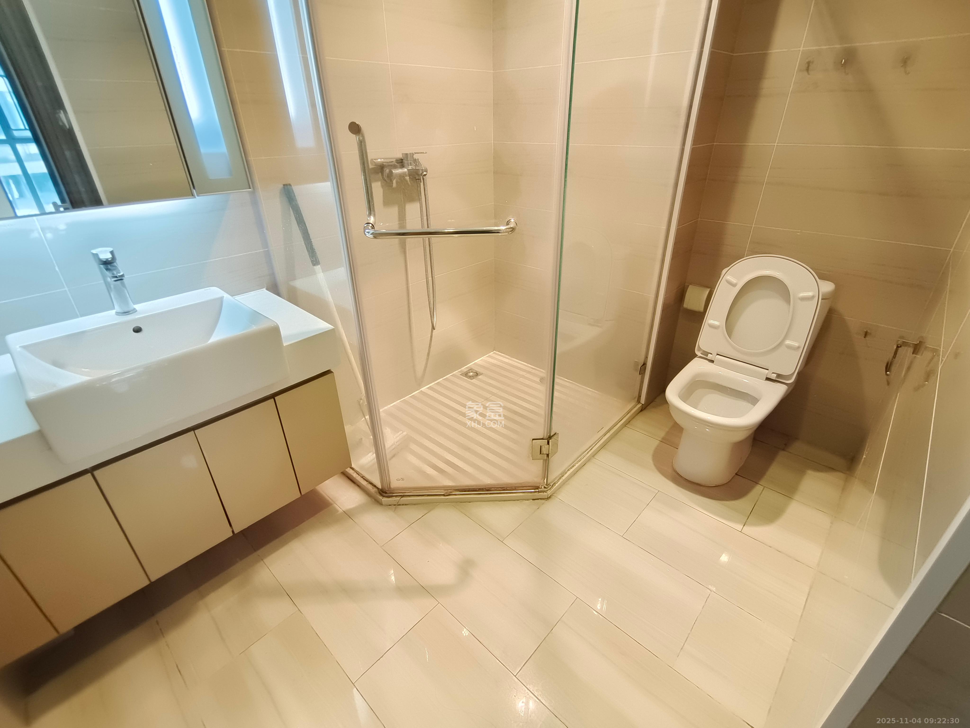 阳光100一期、四五期 3室2厅1卫 2800.0元/月 阳光100一期、四五期 3室2厅1卫 2800.0元/月室内图