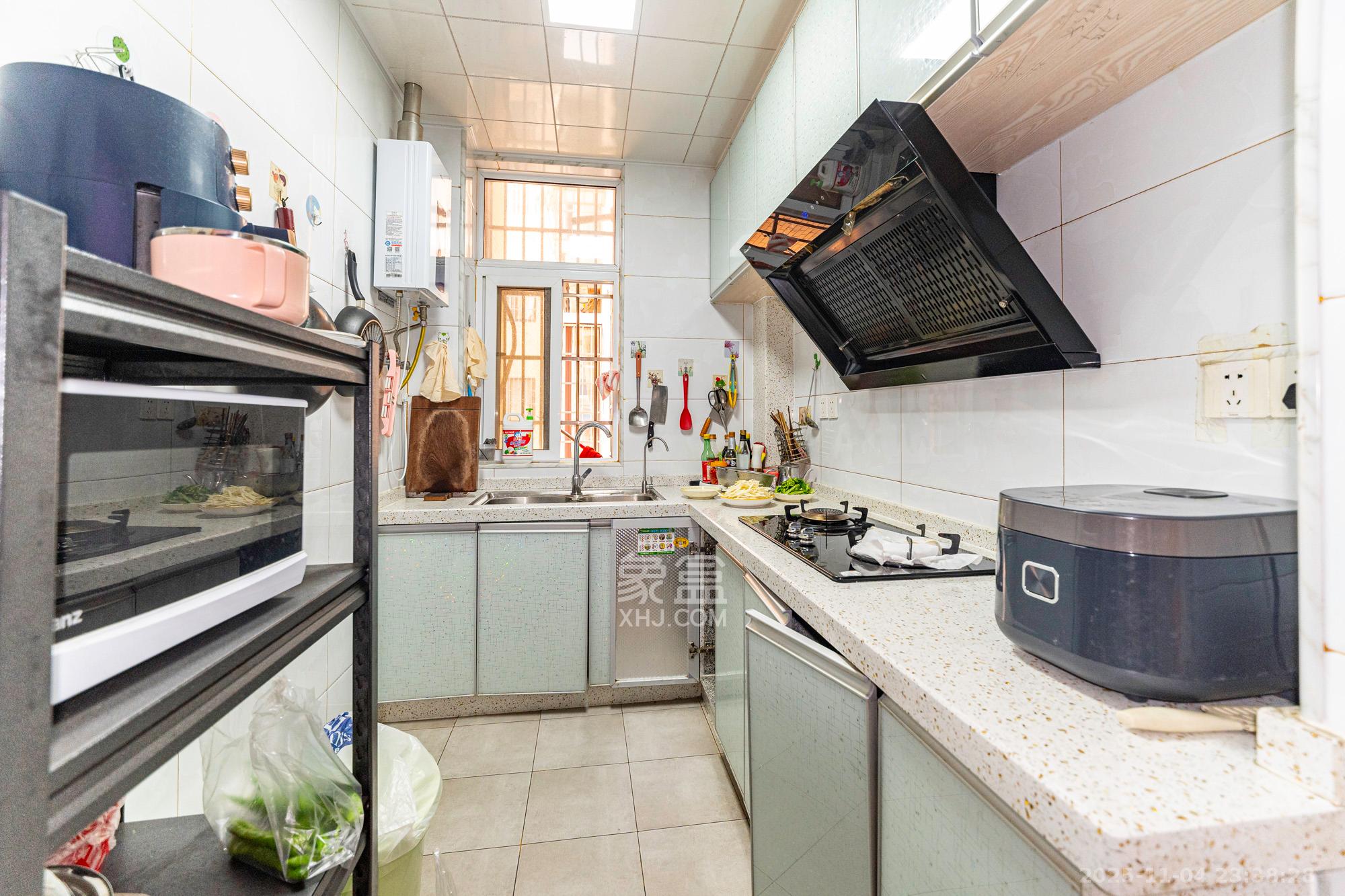 楚天世纪城西苑 3室2厅1卫 68.8万 楚天世纪城西苑 3室2厅1卫 68.8万厨房