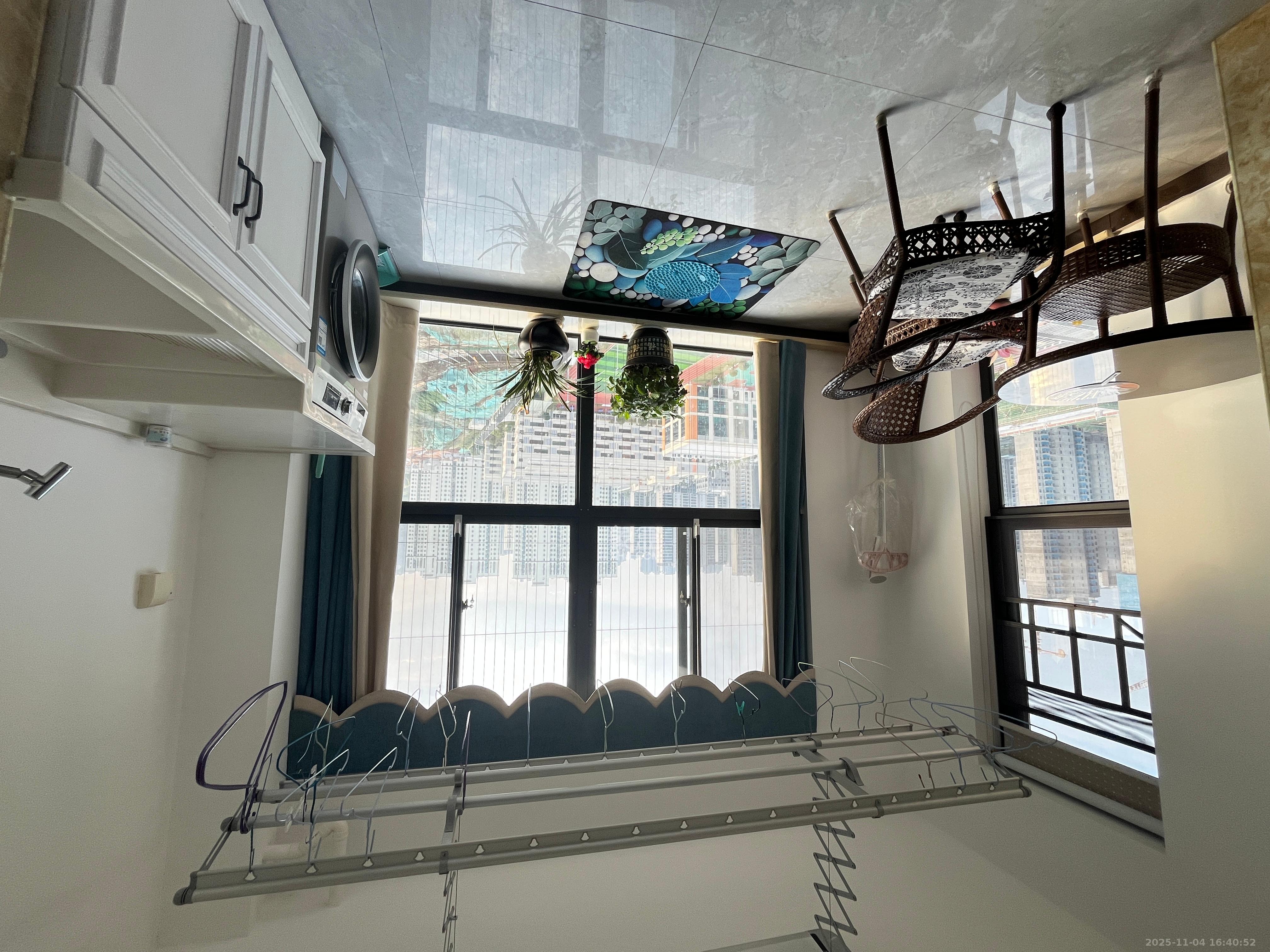 中交中央公园D4区  2室2厅1卫    2400.0元/月室内图