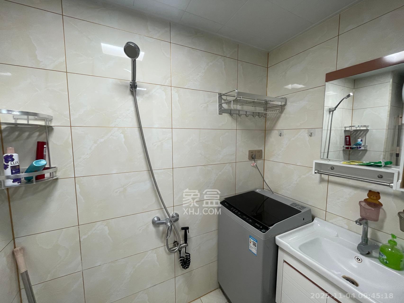 复地星光天地  1室0厅0卫    1600.0元/月室内图