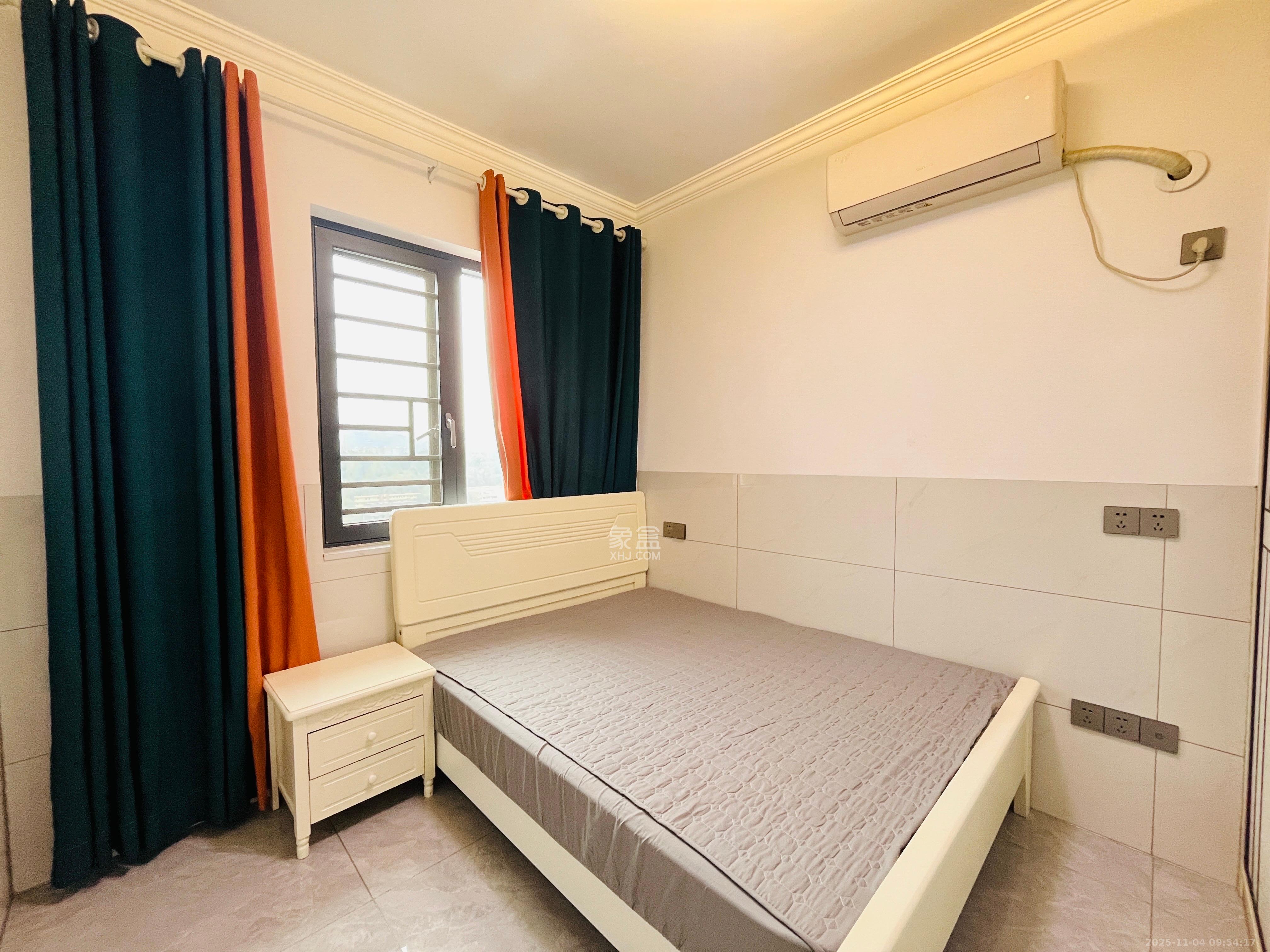 燕珑新寓  3室2厅2卫    2800.0元/月室内图