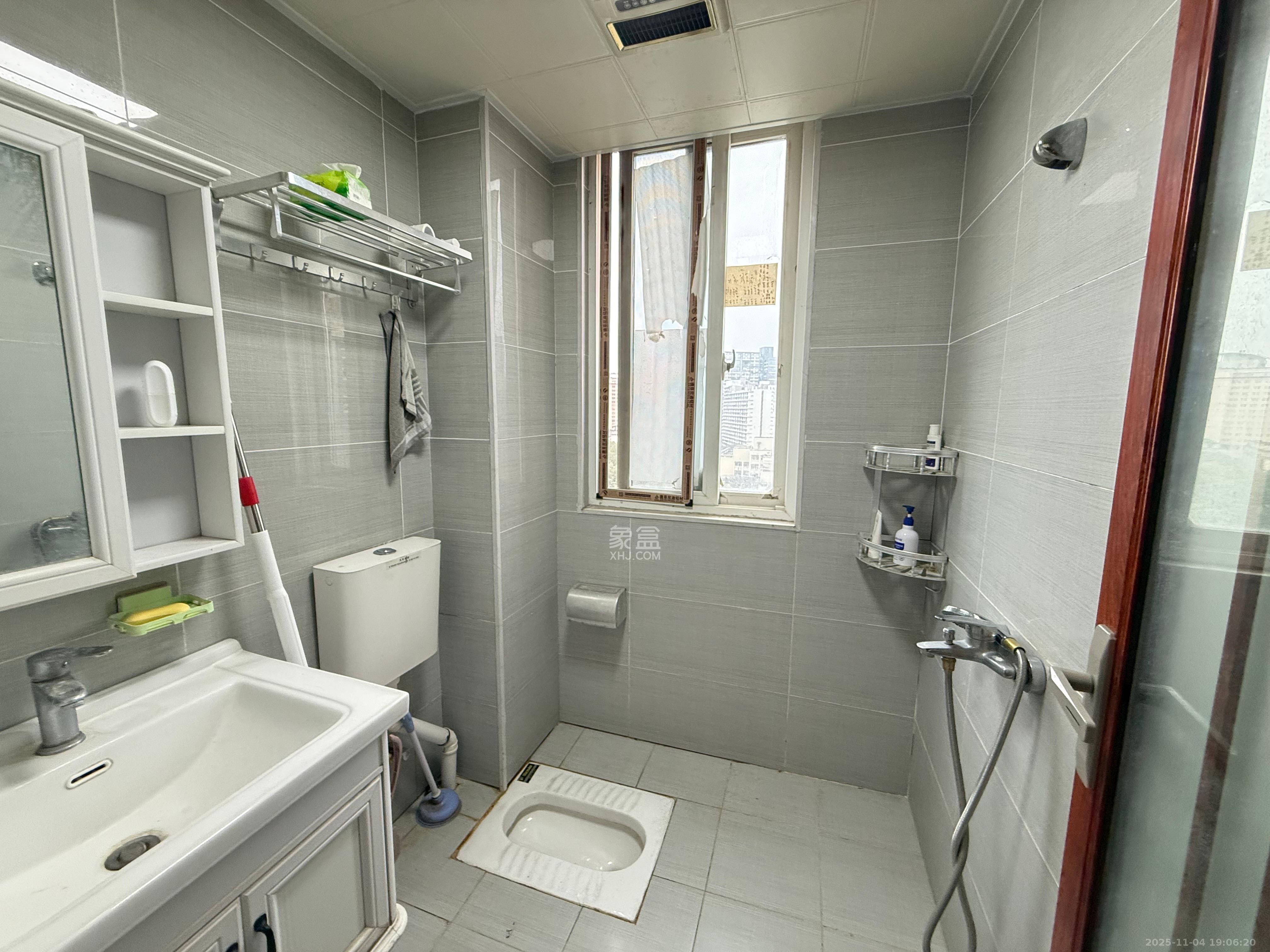 中城苑  2室2厅1卫    2200.0元/月室内图