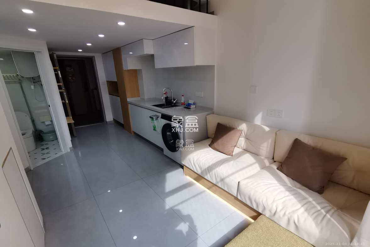 力高凤凰新天 1室1厅1卫 2100.0元/月 力高凤凰新天 1室1厅1卫 2100.0元/月室内图