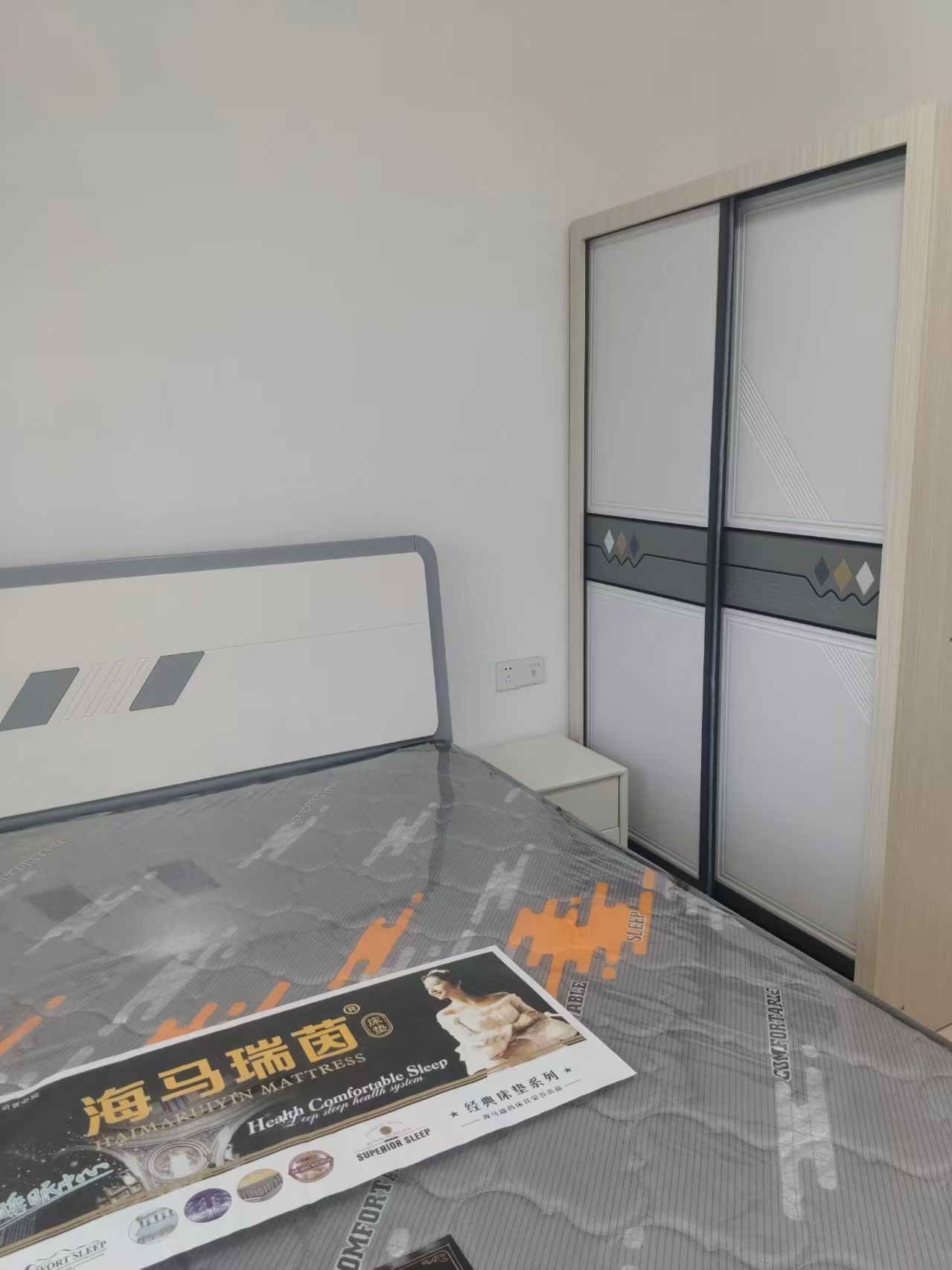 龙城新景 2室2厅1卫 2500.0元/月 龙城新景 2室2厅1卫 2500.0元/月室内图