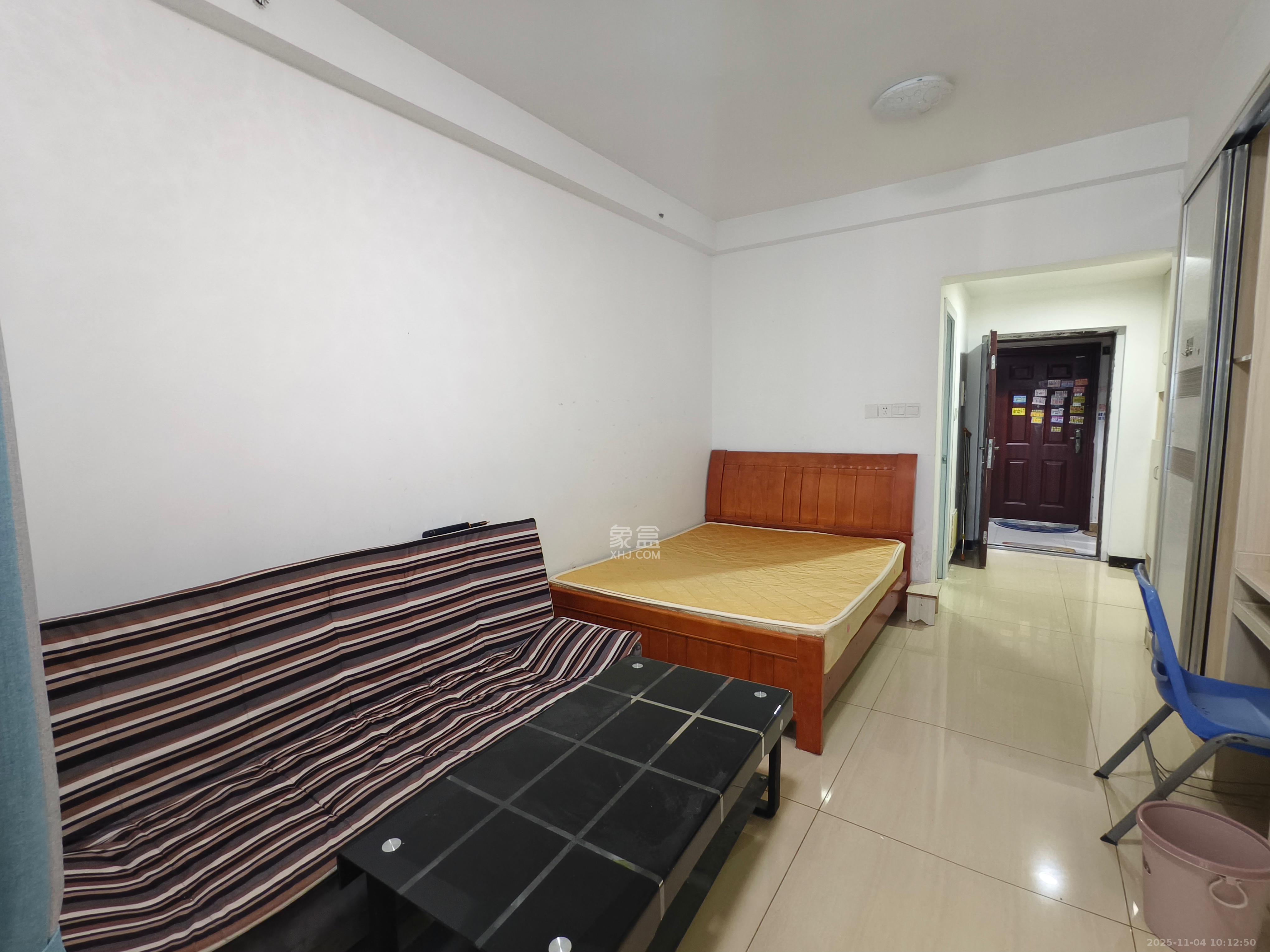 海德公园  1室1厅1卫    1200.0元/月室内图