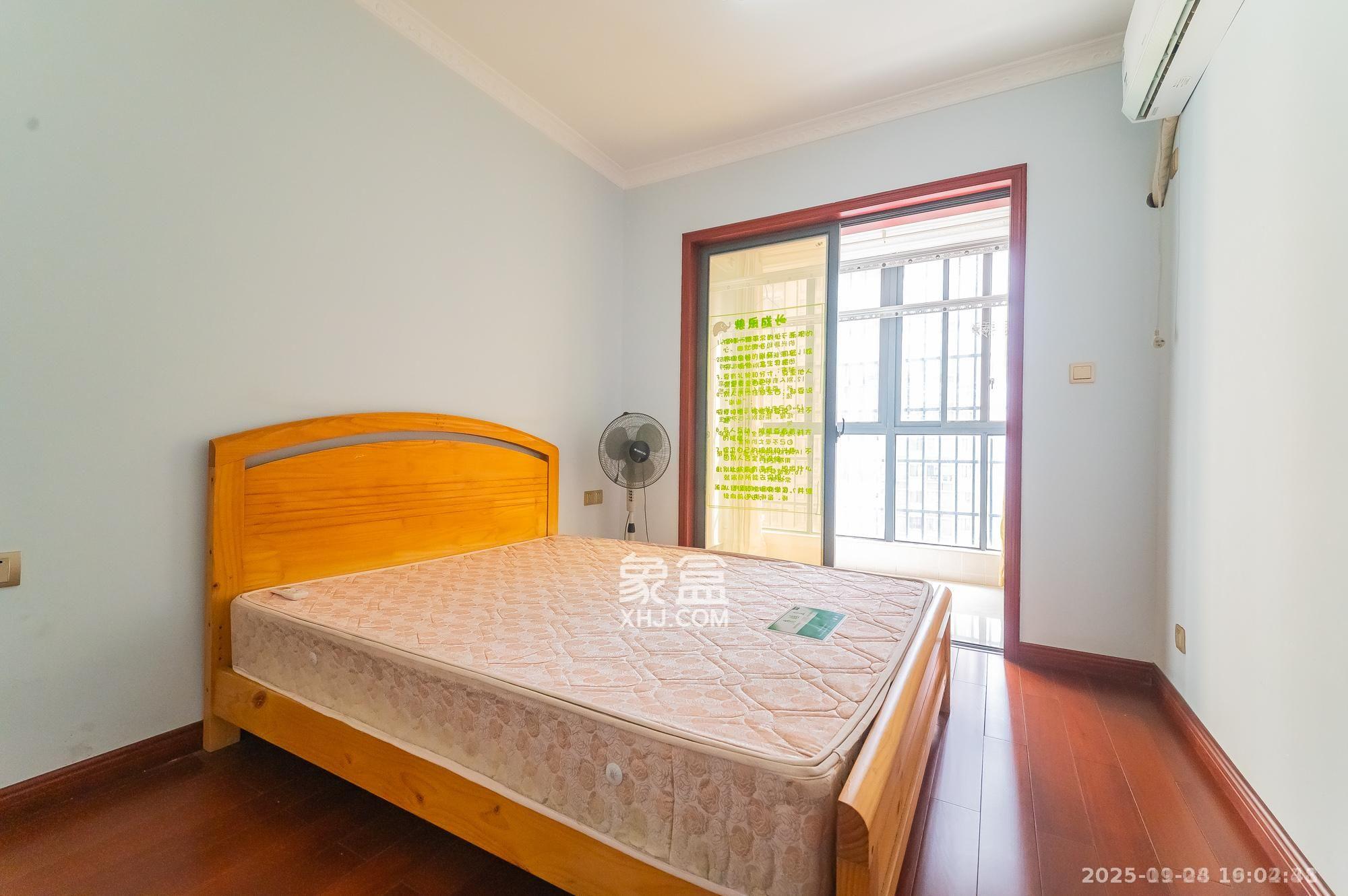 深业睿城  5室2厅2卫    3000.0元/月室内图