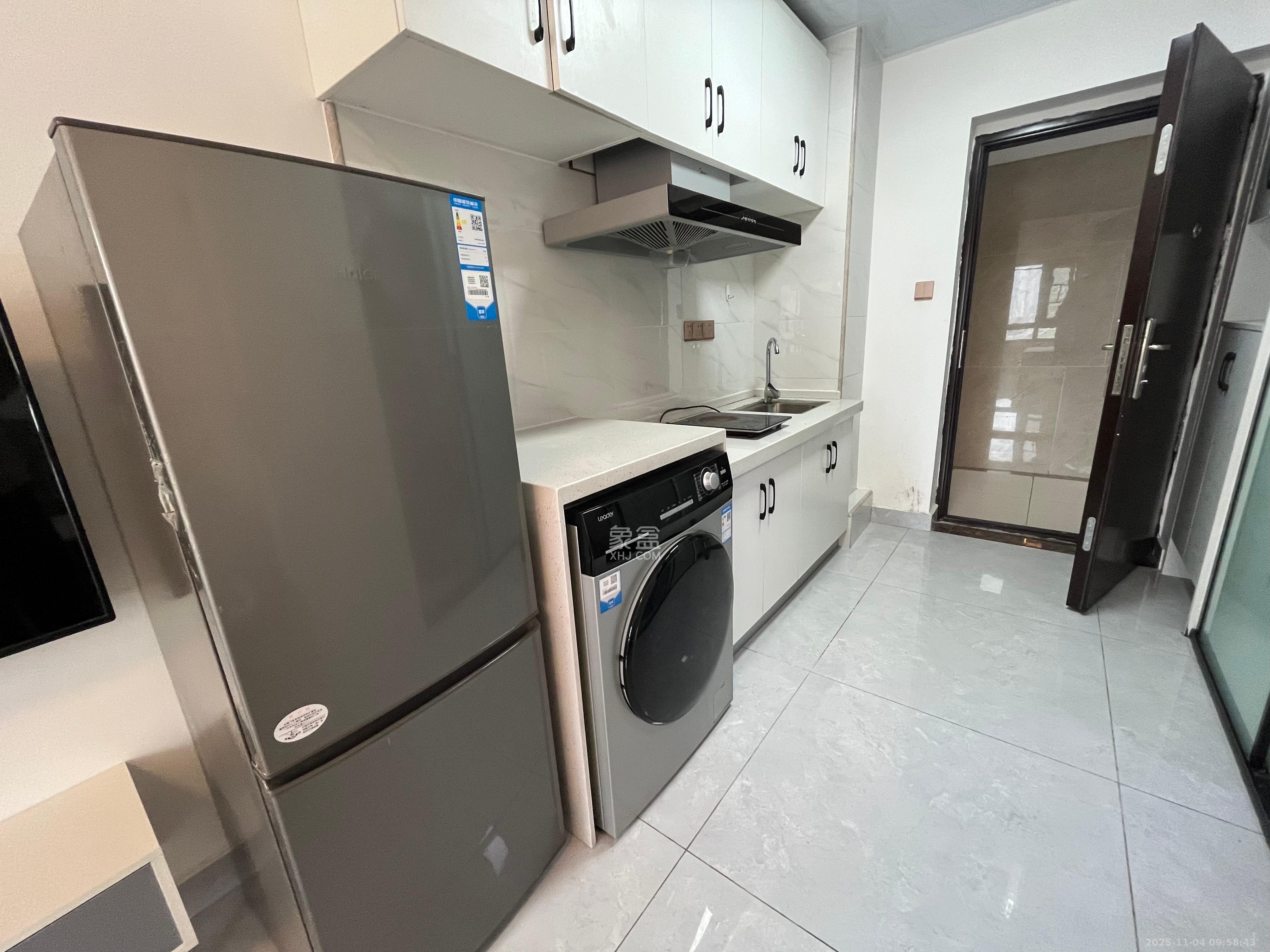 保利天禧EF区 1室0厅0卫 1500.0元/月 保利天禧EF区 1室0厅0卫 1500.0元/月室内图