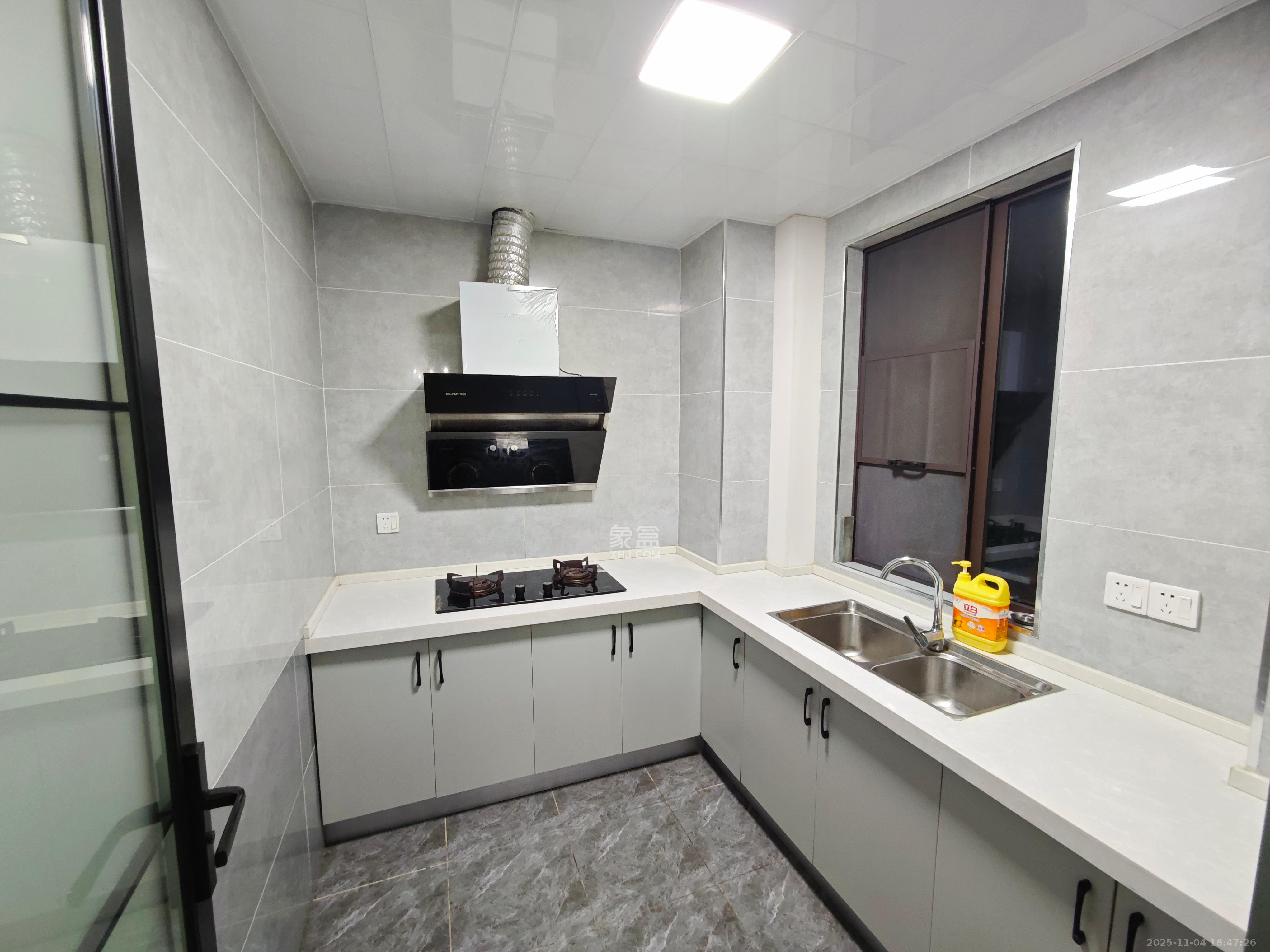 和润园三期  2室2厅1卫    2200.0元/月室内图