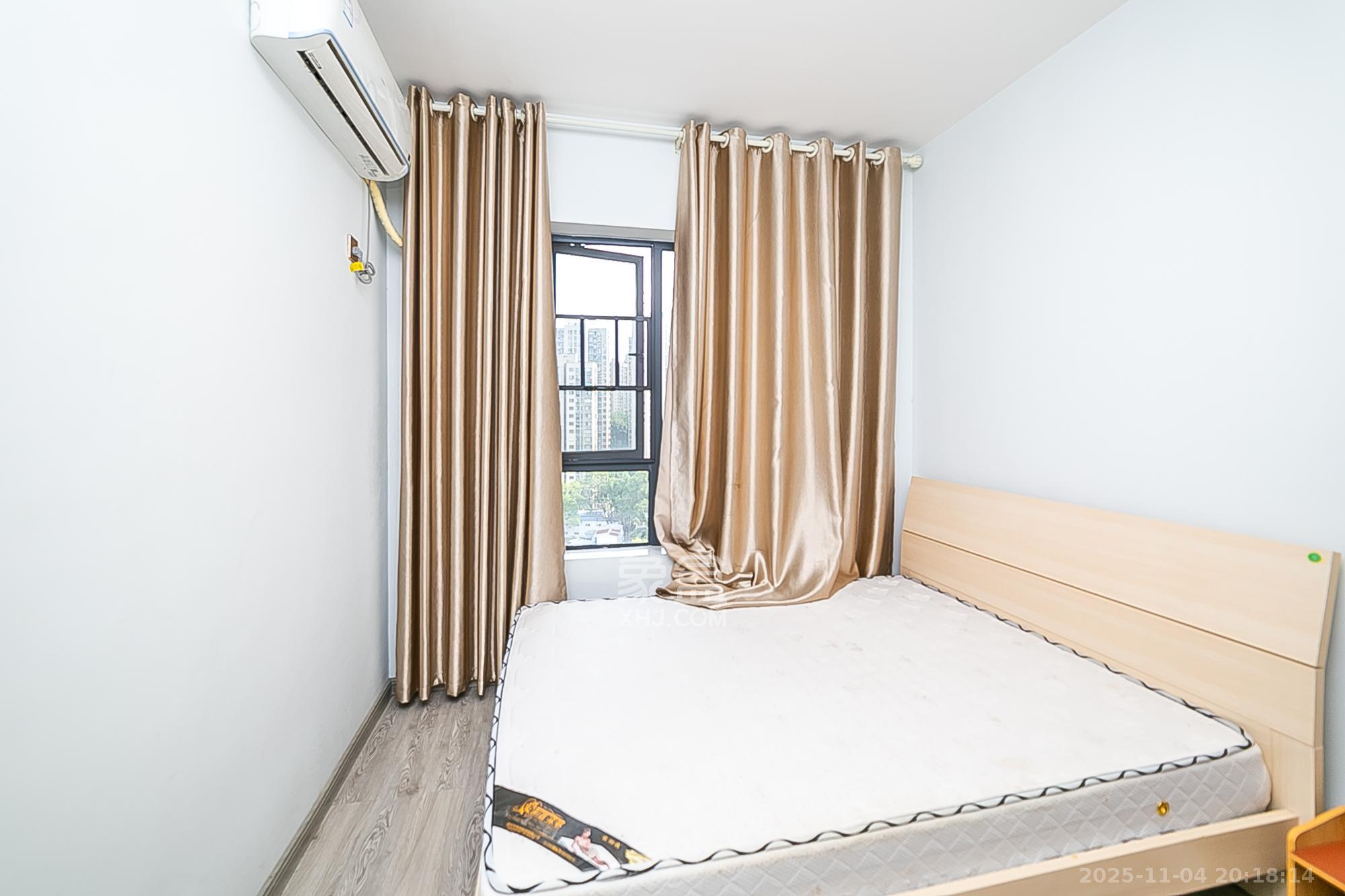 长盛岚庭  3室2厅1卫    99.0万卧室