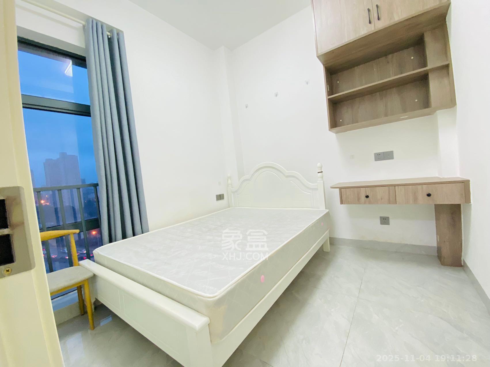 江南华府  2室1厅1卫    2400.0元/月室内图