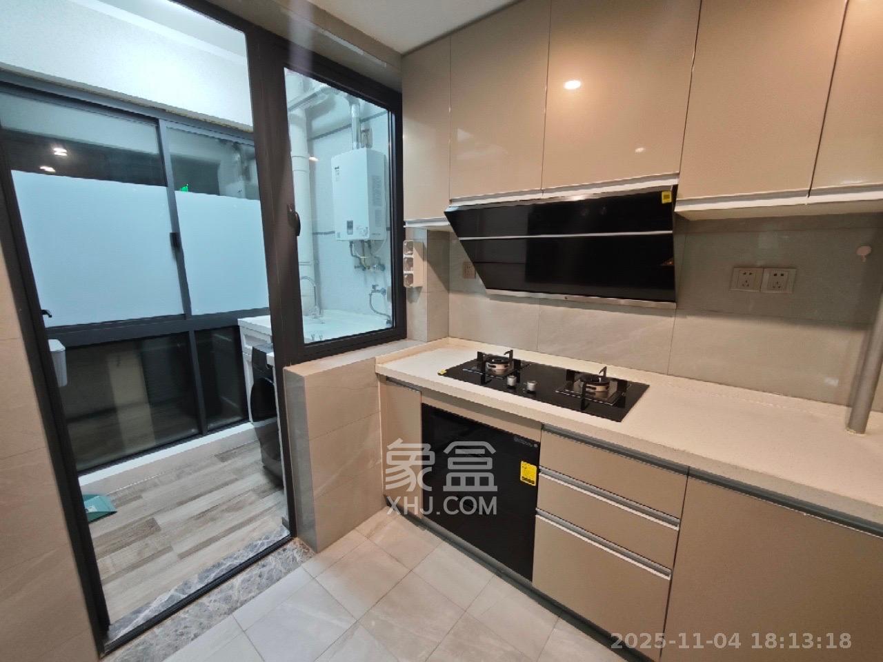 绿地长沙城际空间站(绿地新里佳苑) 3室2厅2卫 3600.0元/月 绿地长沙城际空间站(绿地新里佳苑) 3室2厅2卫 3600.0元/月室内图