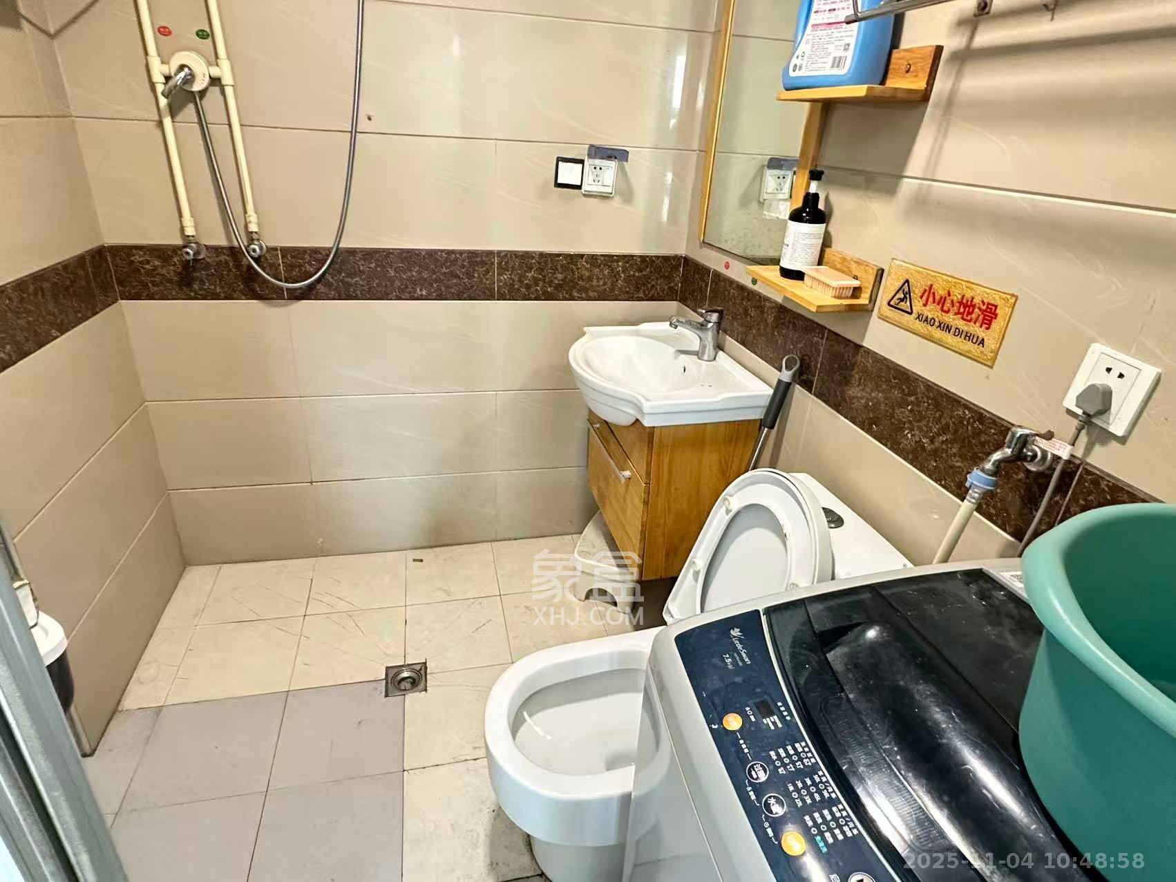 天健芙蓉盛世一期 1室1厅1卫 1350.0元/月 天健芙蓉盛世一期 1室1厅1卫 1350.0元/月室内图