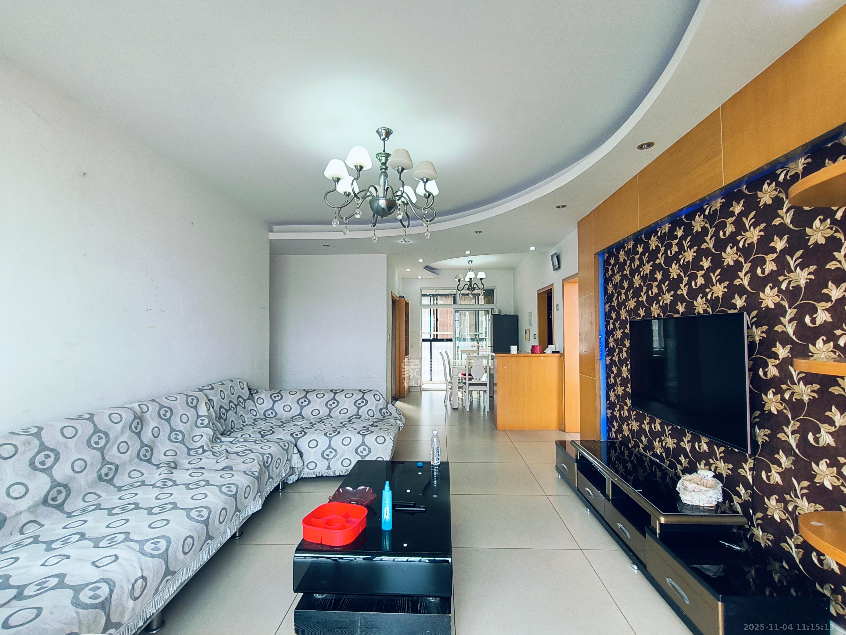 三景国际  4室2厅2卫    1800.0元/月室内图1