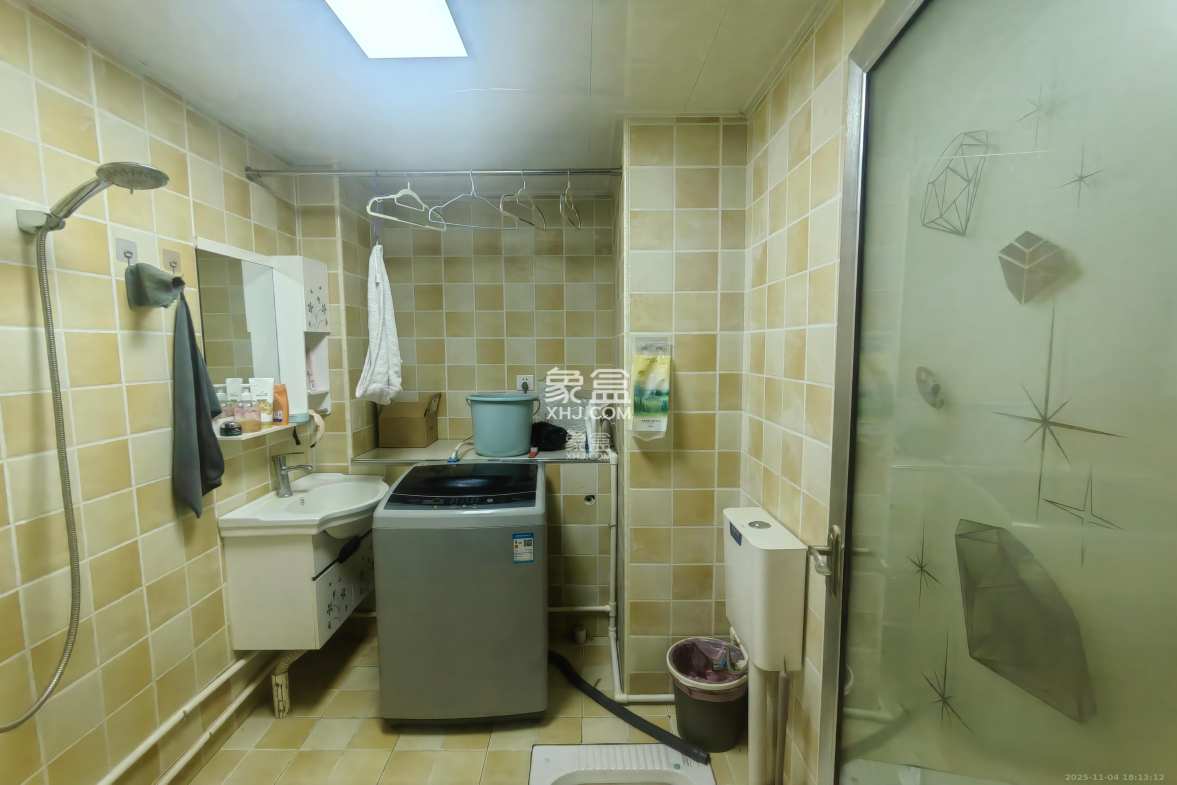 新世界广场 1室1厅1卫 1200.0元/月 新世界广场 1室1厅1卫 1200.0元/月室内图