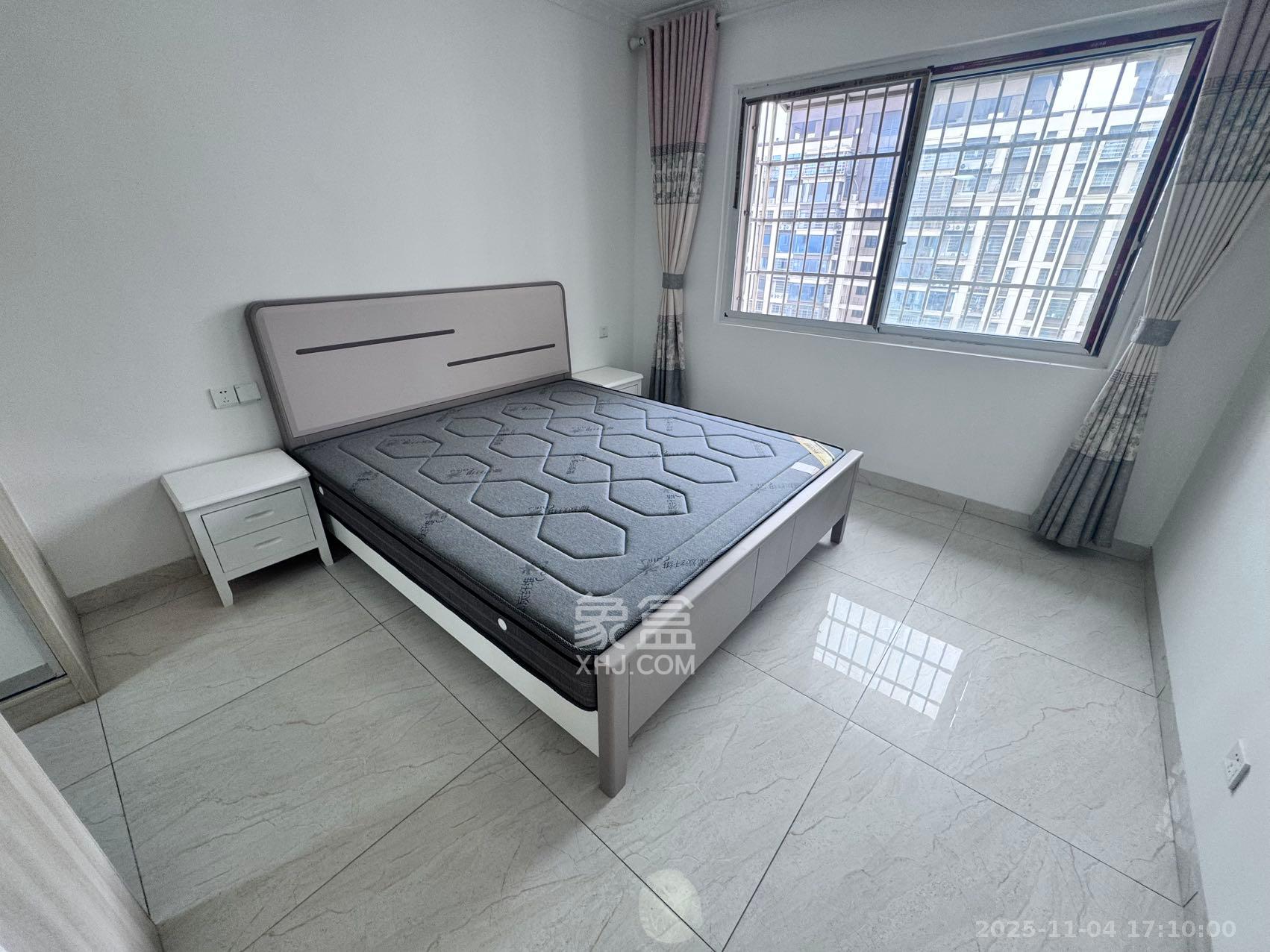 桥头家苑一期 3室2厅2卫 2000.0元/月 桥头家苑一期 3室2厅2卫 2000.0元/月室内图