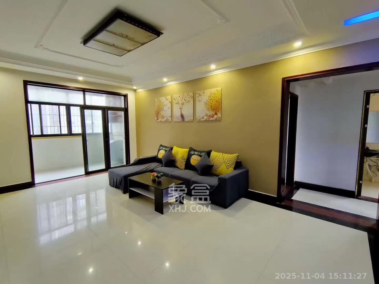 幸福里润城(幸福里二期) 3室2厅2卫 2000.0元/月 幸福里润城(幸福里二期) 3室2厅2卫 2000.0元/月室内图