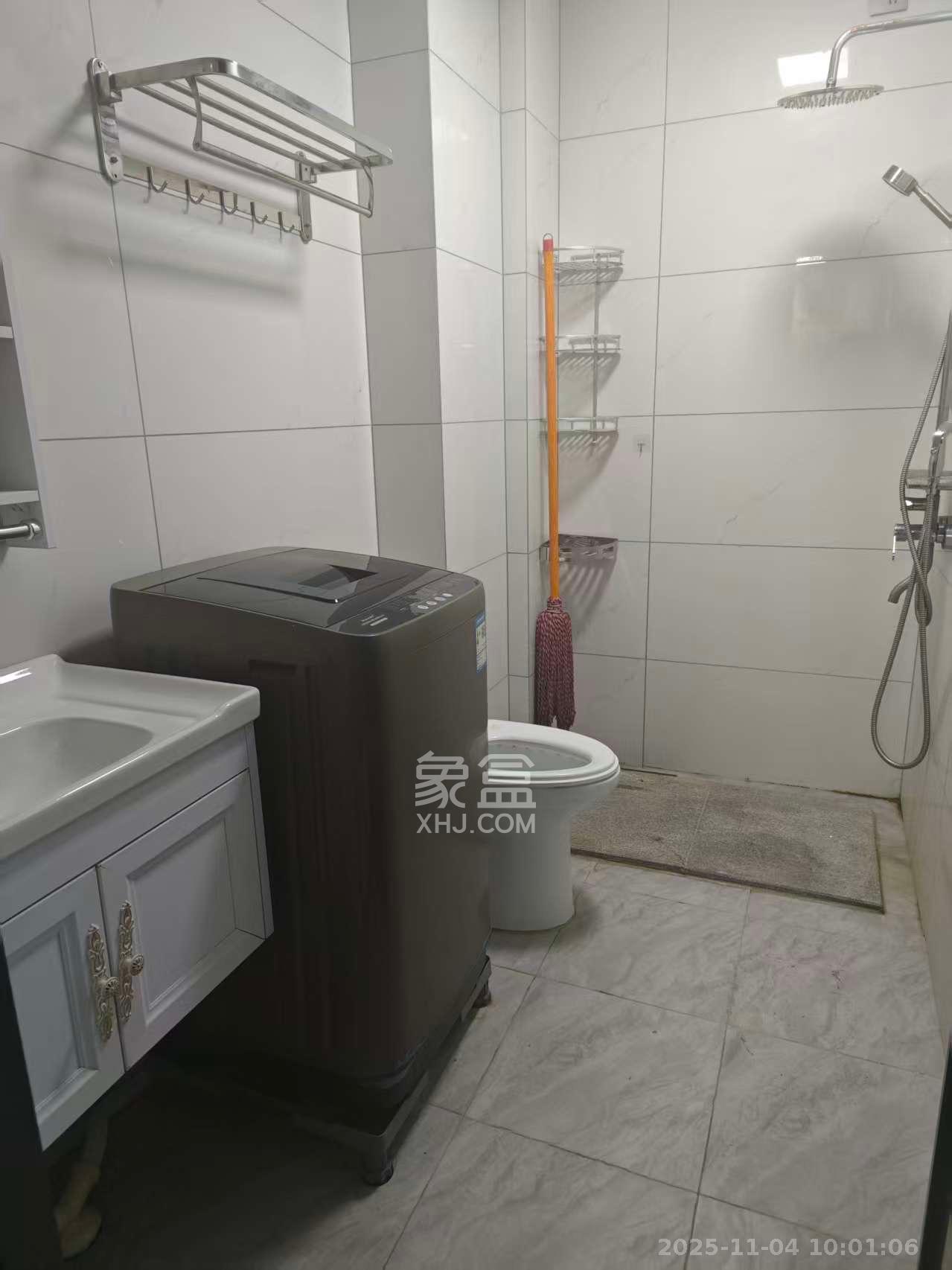 新城悦隽公园  1室1厅1卫    1600.0元/月室内图