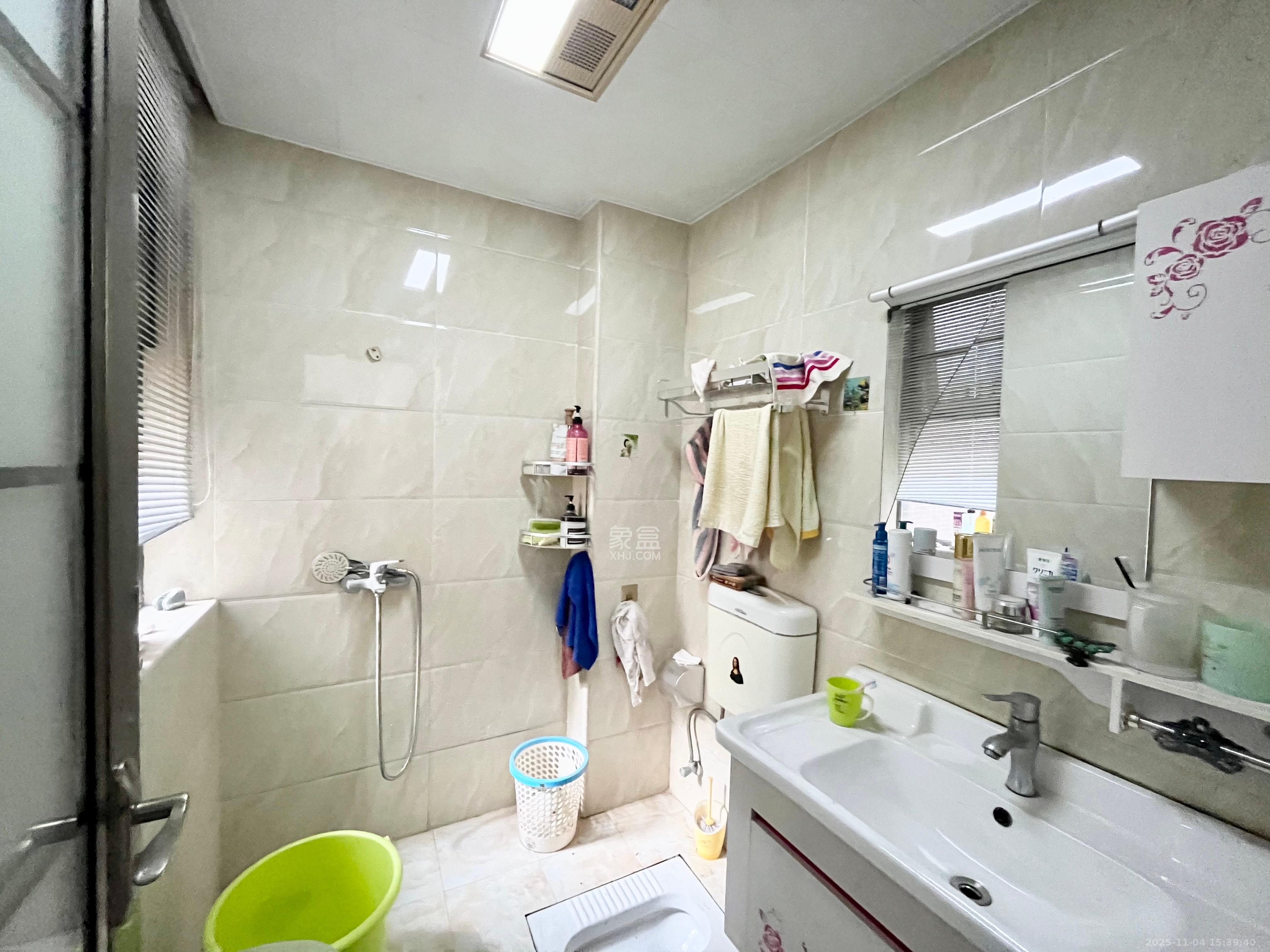 英祥春天  3室2厅1卫    2800.0元/月室内图