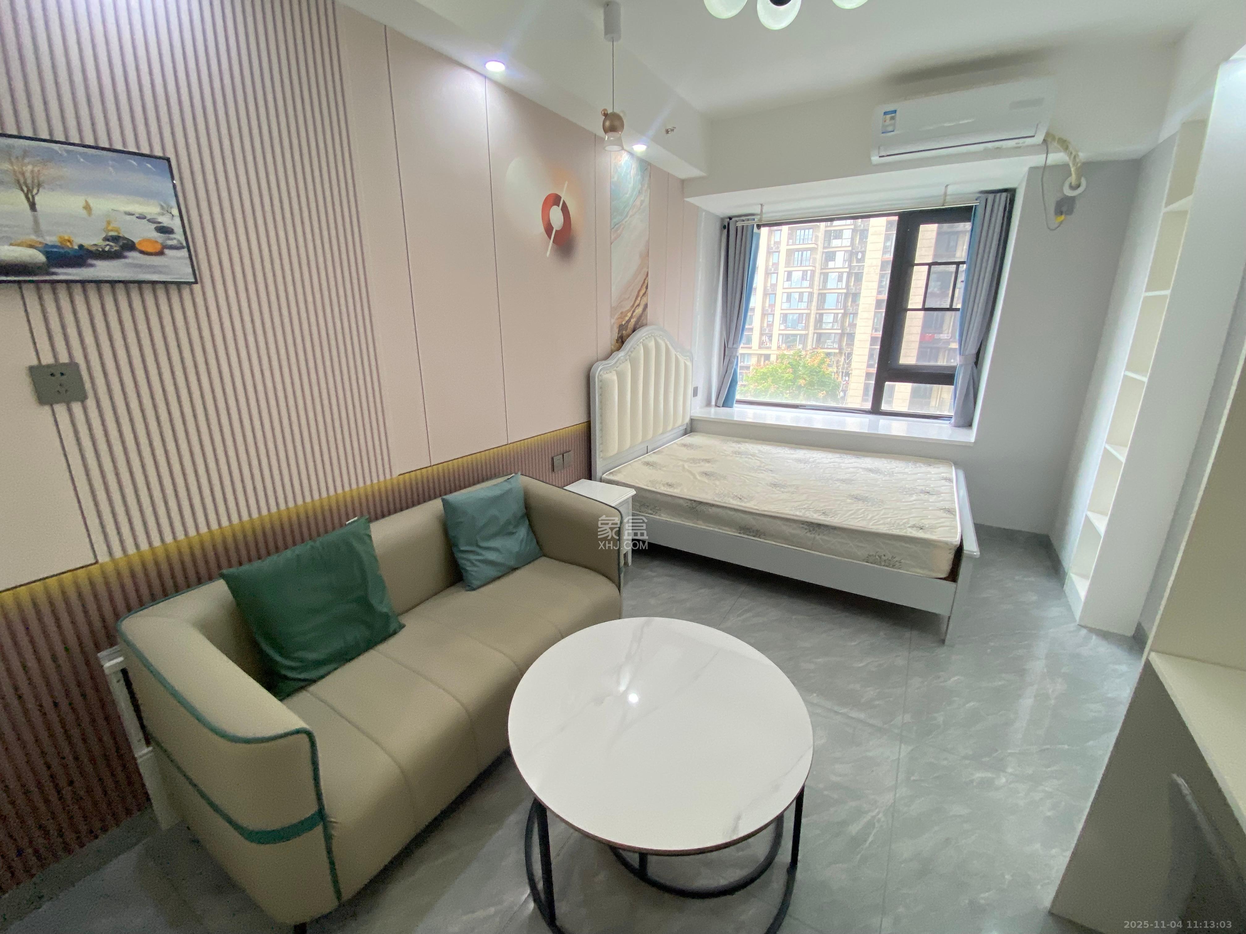 保利海德公园  1室1厅1卫    1700.0元/月室内图