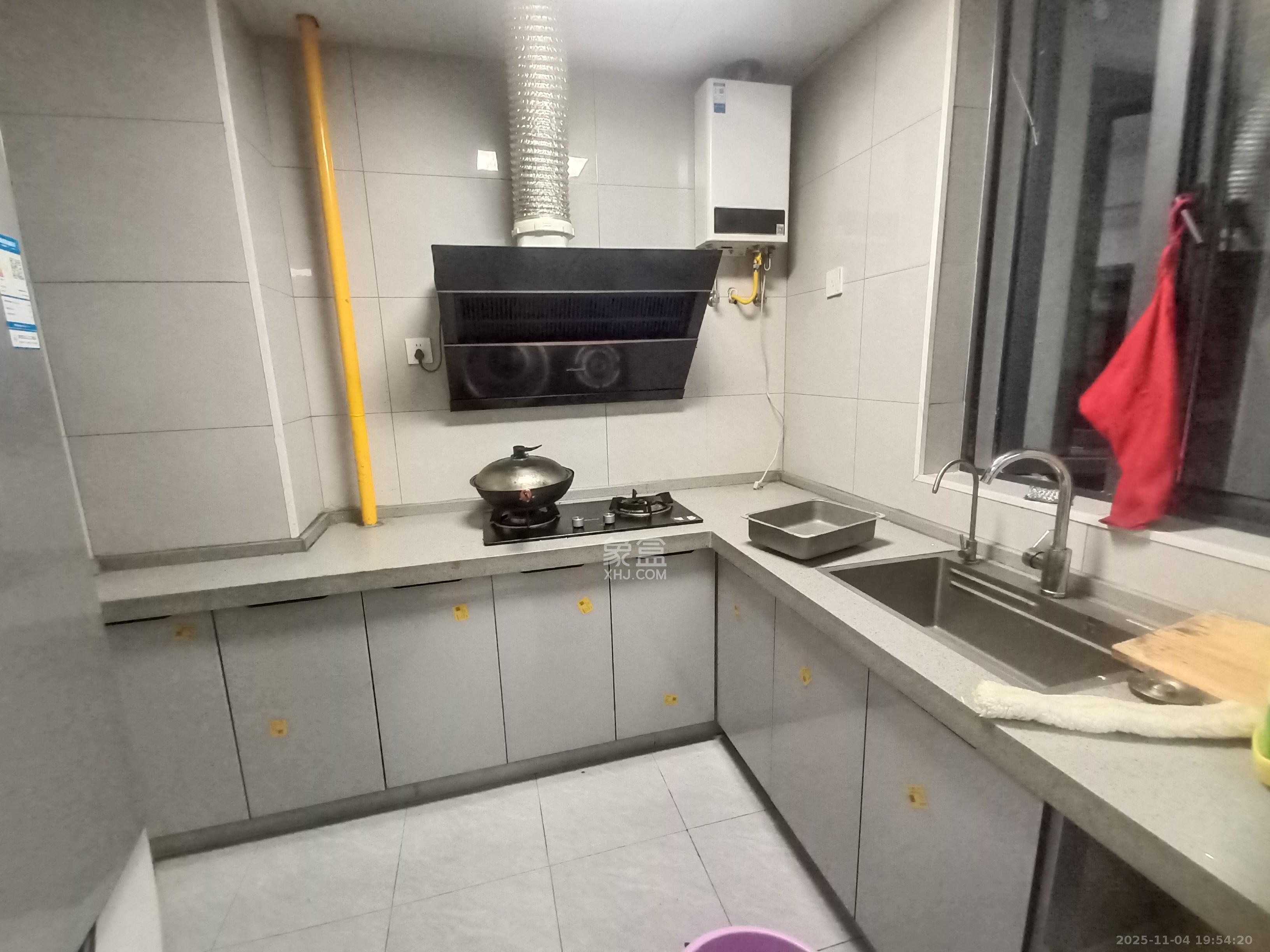 惟智园安置小区  4室2厅2卫    2400.0元/月室内图