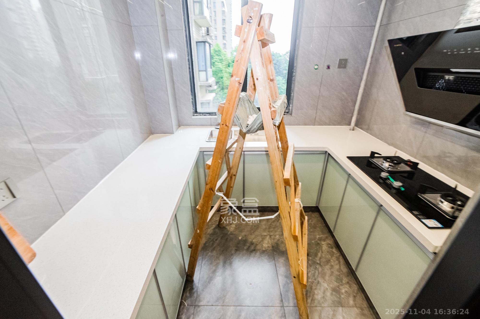 湘江世纪城贯江苑 3室2厅2卫 3000.0元/月 湘江世纪城贯江苑 3室2厅2卫 3000.0元/月室内图