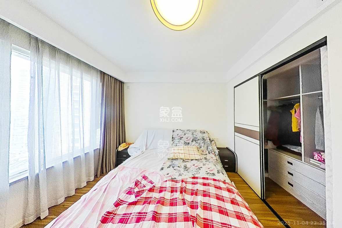 北辰三角洲D2区 4室2厅1卫 185.0万 北辰三角洲D2区 4室2厅1卫 185.0万卧室