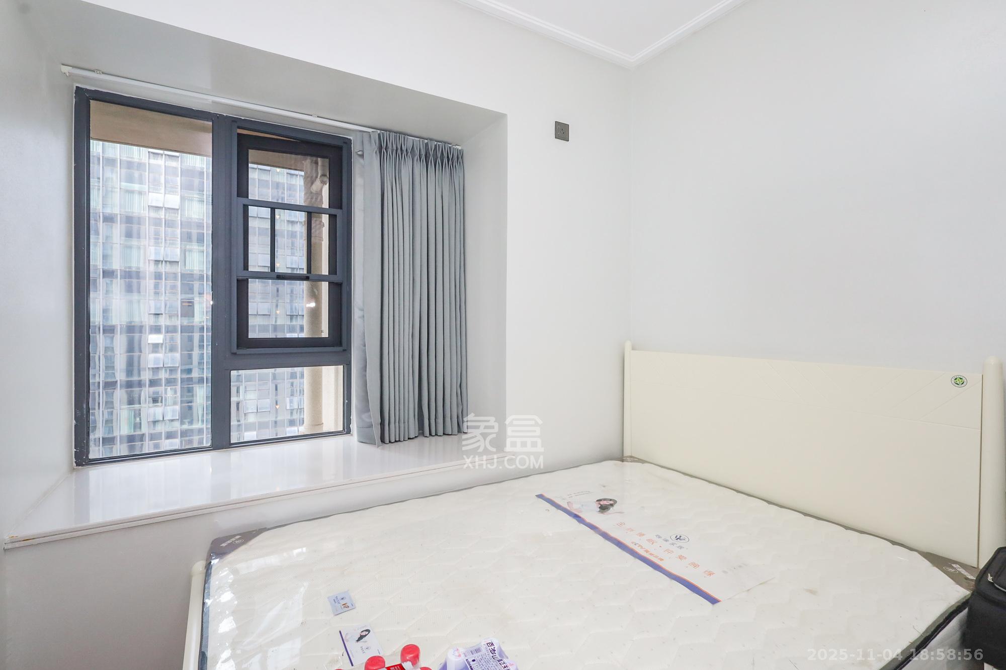 卓越中寰 4室2厅2卫 248.0万 卓越中寰 4室2厅2卫 248.0万卧室