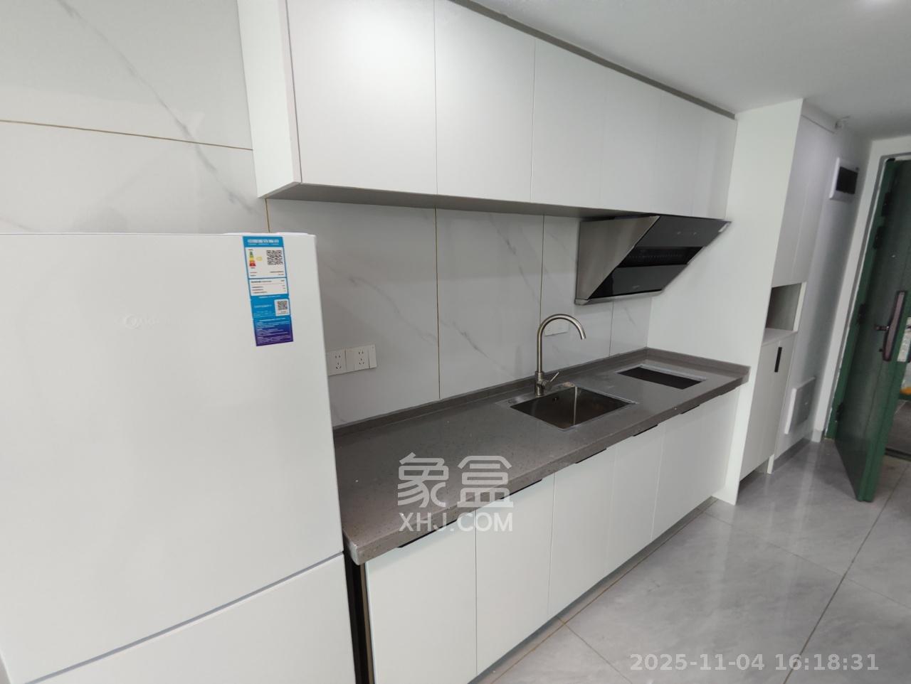 绿地V岛  1室0厅0卫    2200.0元/月 绿地V岛  1室0厅0卫    2200.0元/月室内图