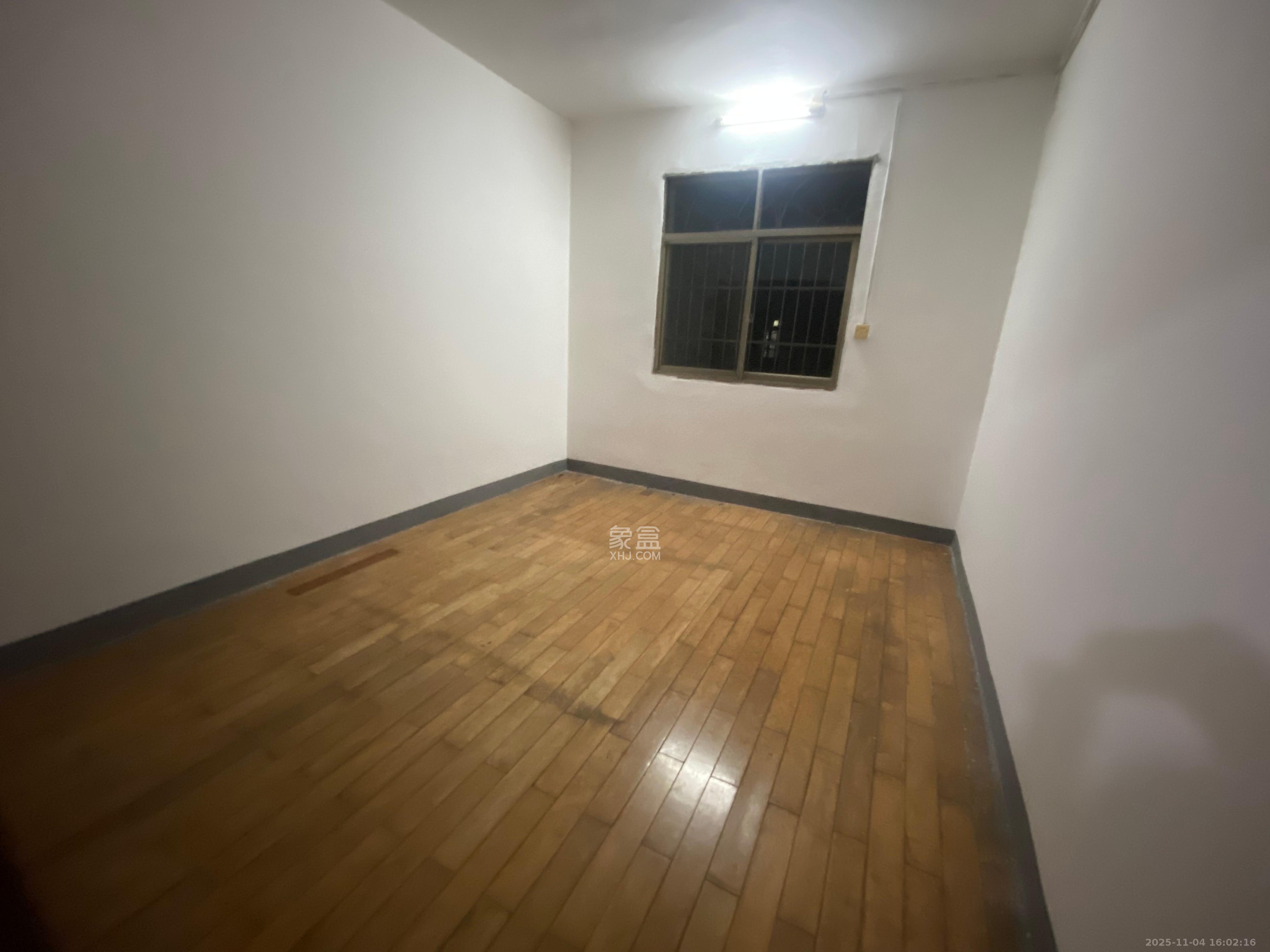 长坡水利水电机械厂宿舍  2室1厅1卫    1200.0元/月室内图