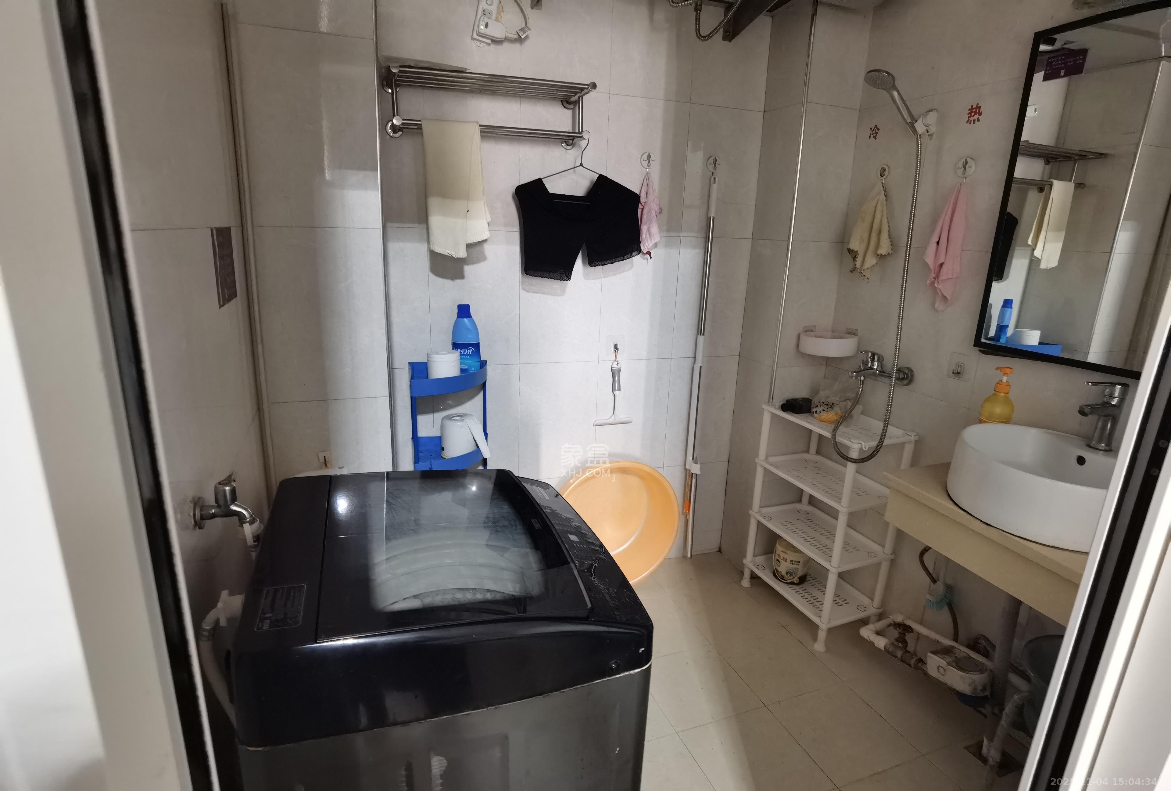 君临国际  1室1厅1卫    1400.0元/月室内图