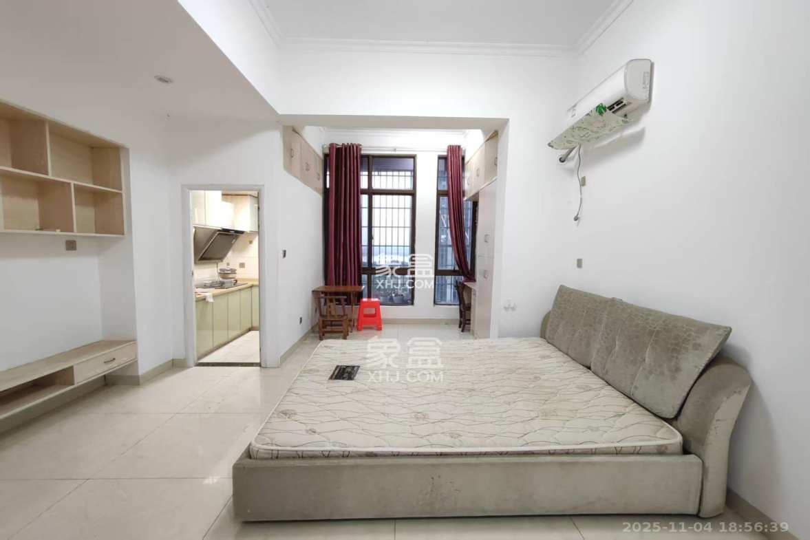 湖湾世景 1室1厅1卫 1300.0元/月 湖湾世景 1室1厅1卫 1300.0元/月室内图