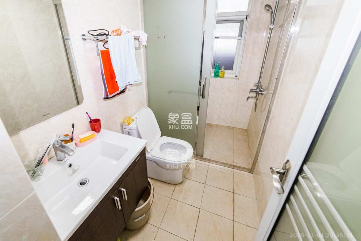 北辰三角洲D2区 4室2厅1卫 185.0万 北辰三角洲D2区 4室2厅1卫 185.0万卫生间