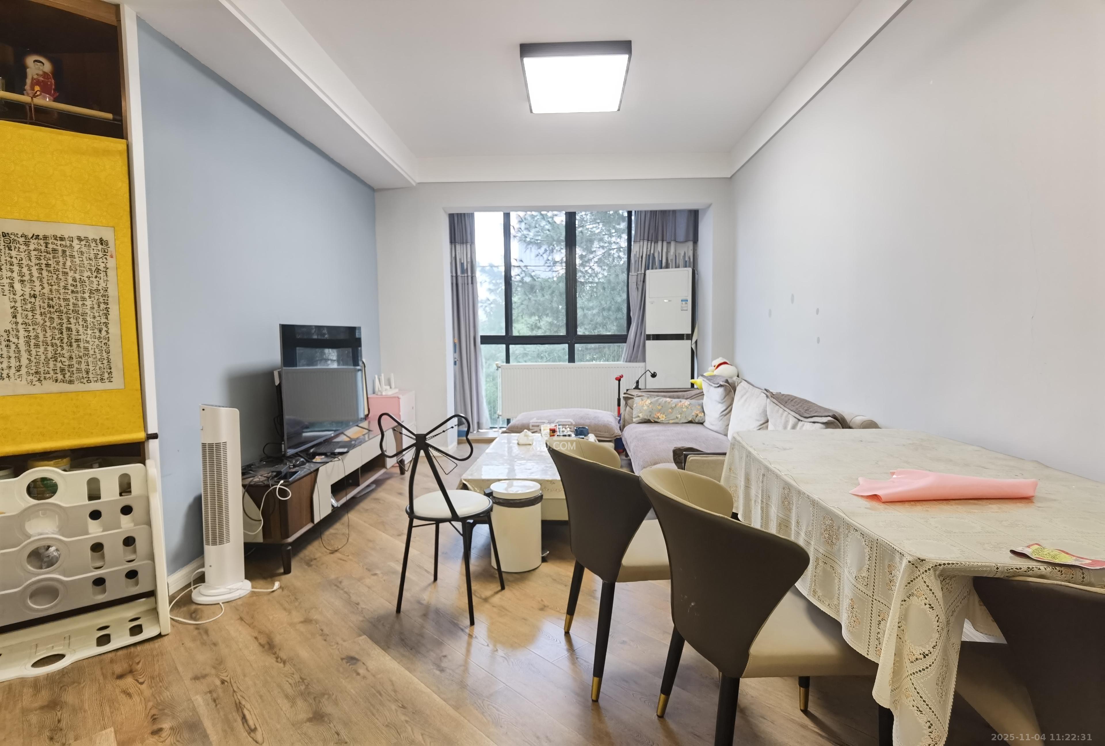 城市森林  2室2厅1卫    3200.0元/月室内图